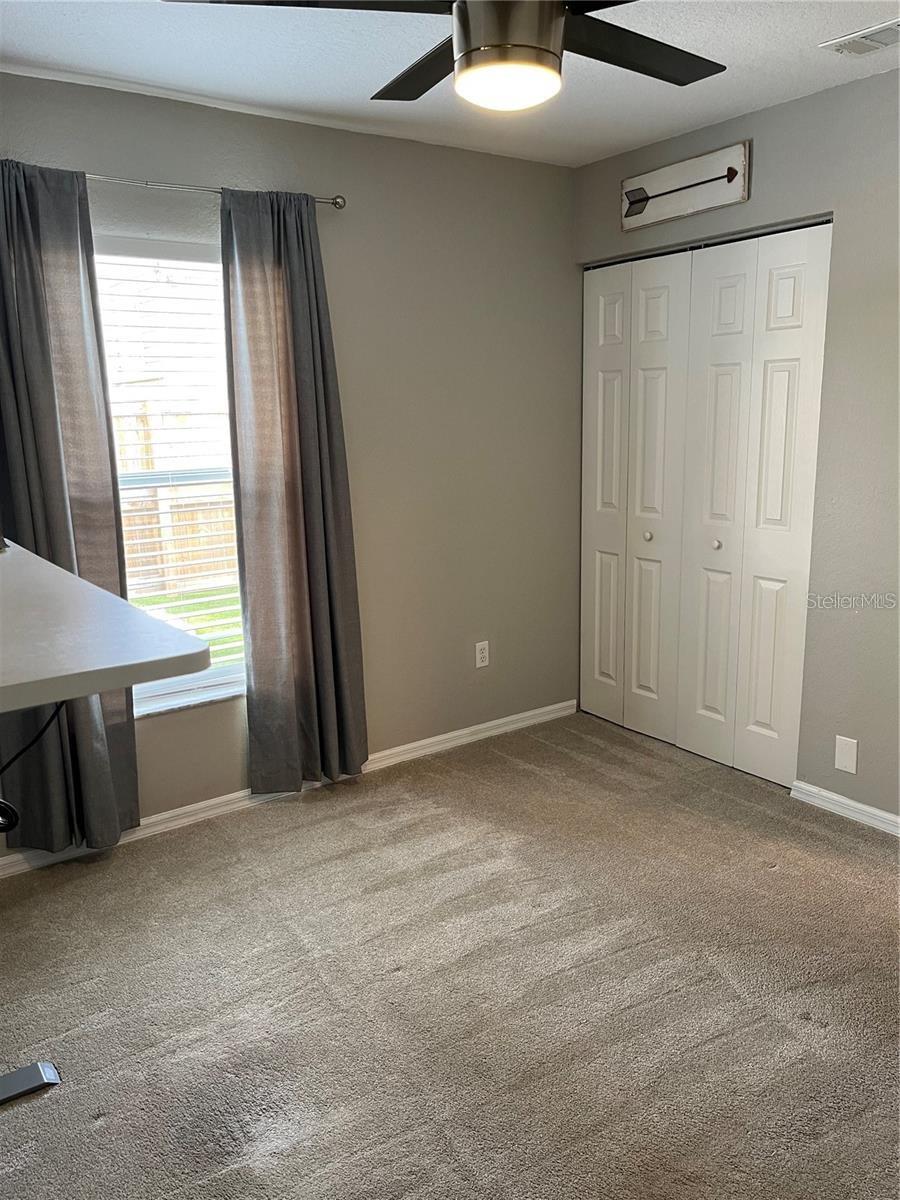 Listing photo id 30 for 2745 4th Avenue S