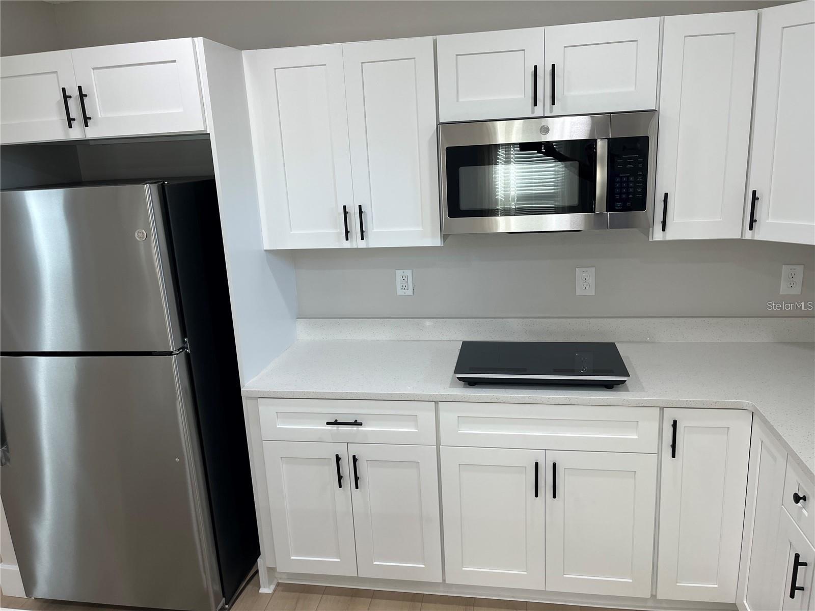 Listing photo id 39 for 2745 4th Avenue S