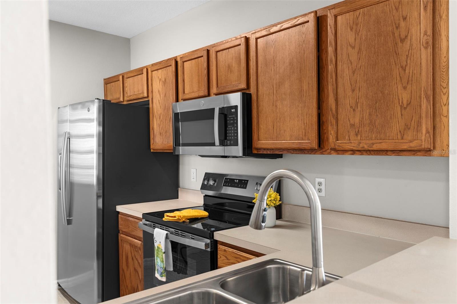 Image 14 of 43 For 9519 Newdale Way 202