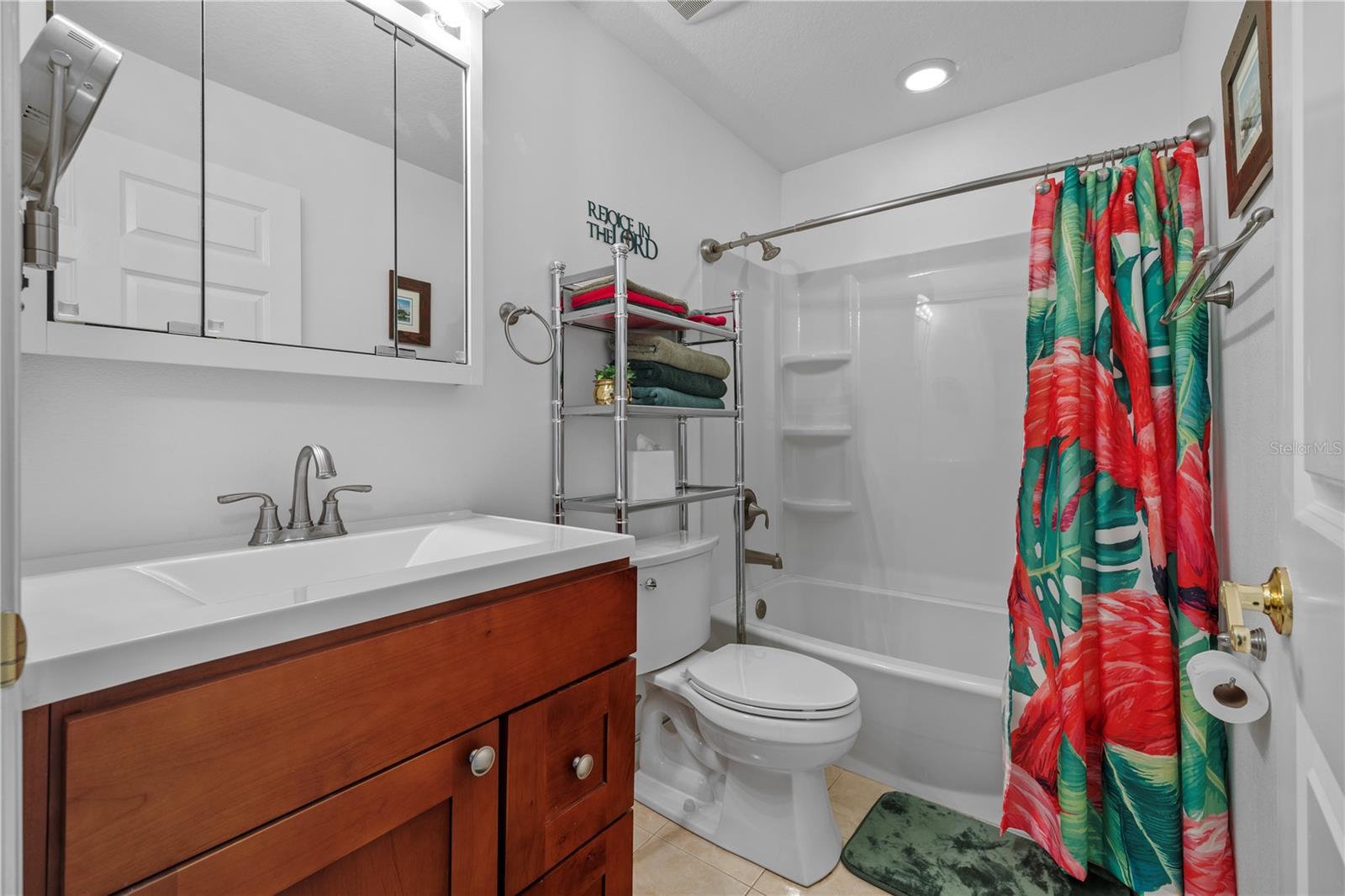 Image 17 of 63 For 905 Fribley Street