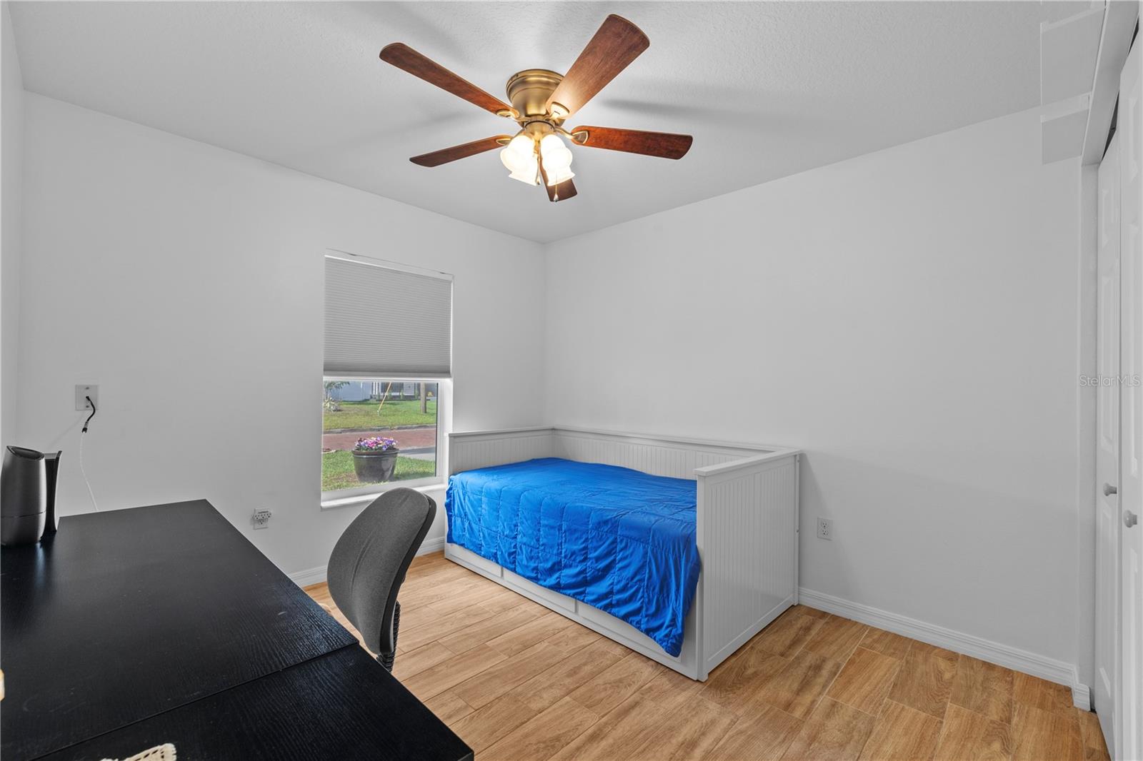Image 19 of 63 For 905 Fribley Street