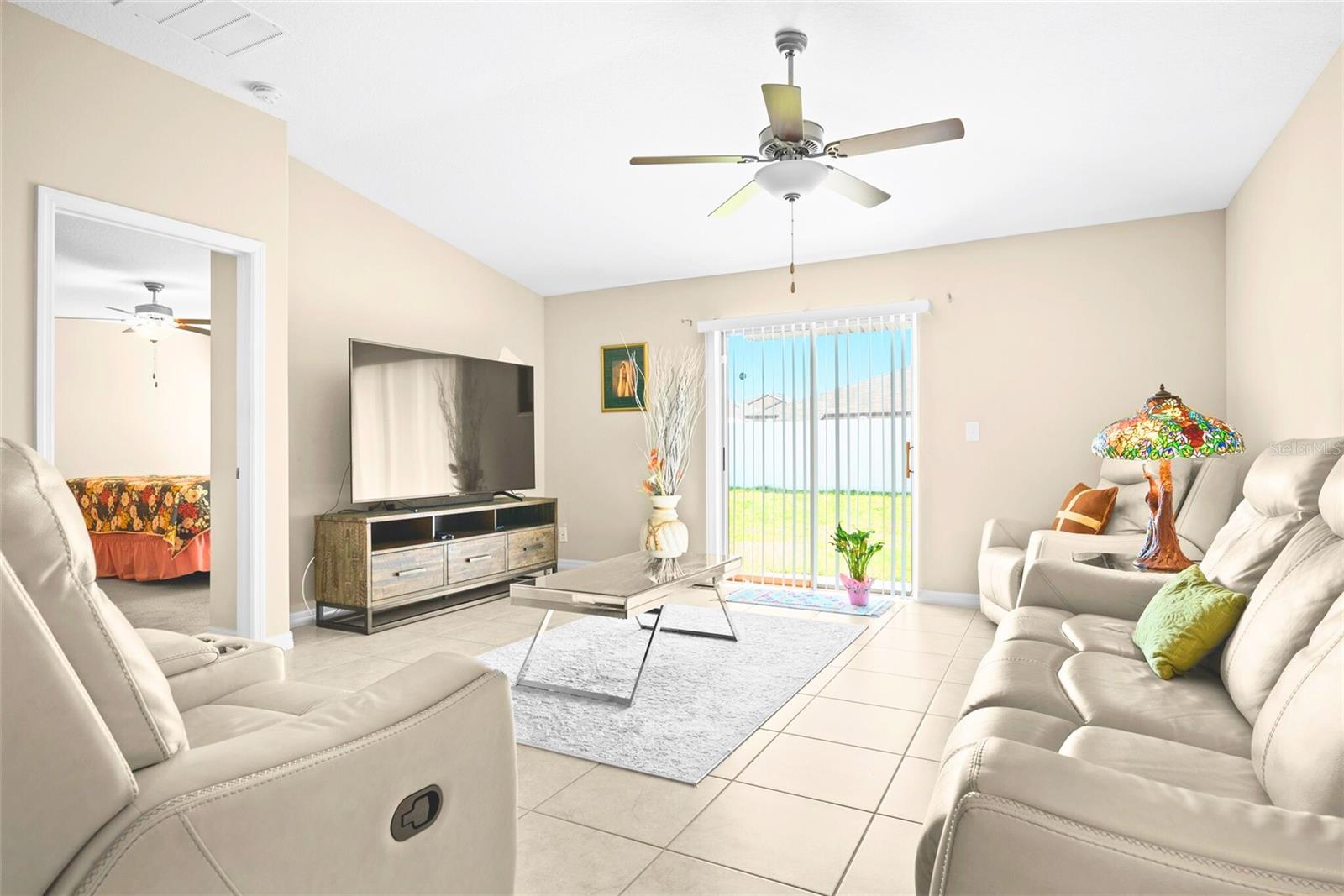 Image 5 of 14 For 742 8th Street Nw