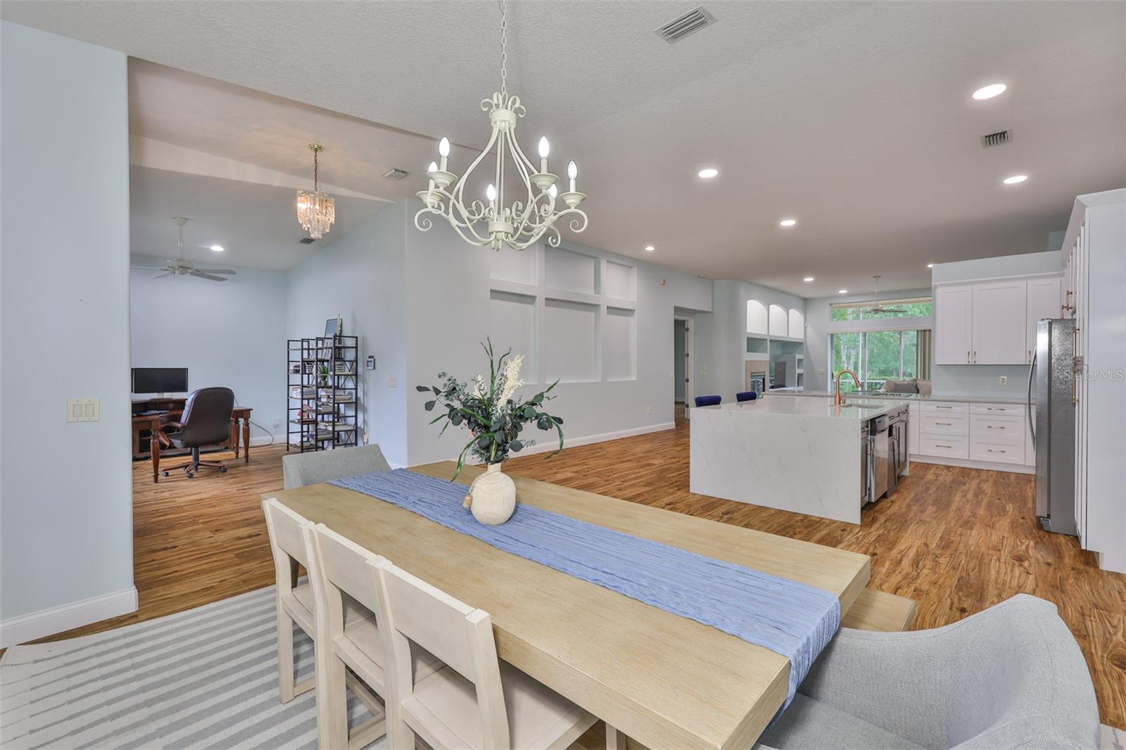 Image 10 of 34 For 18444 Eastwyck Dr