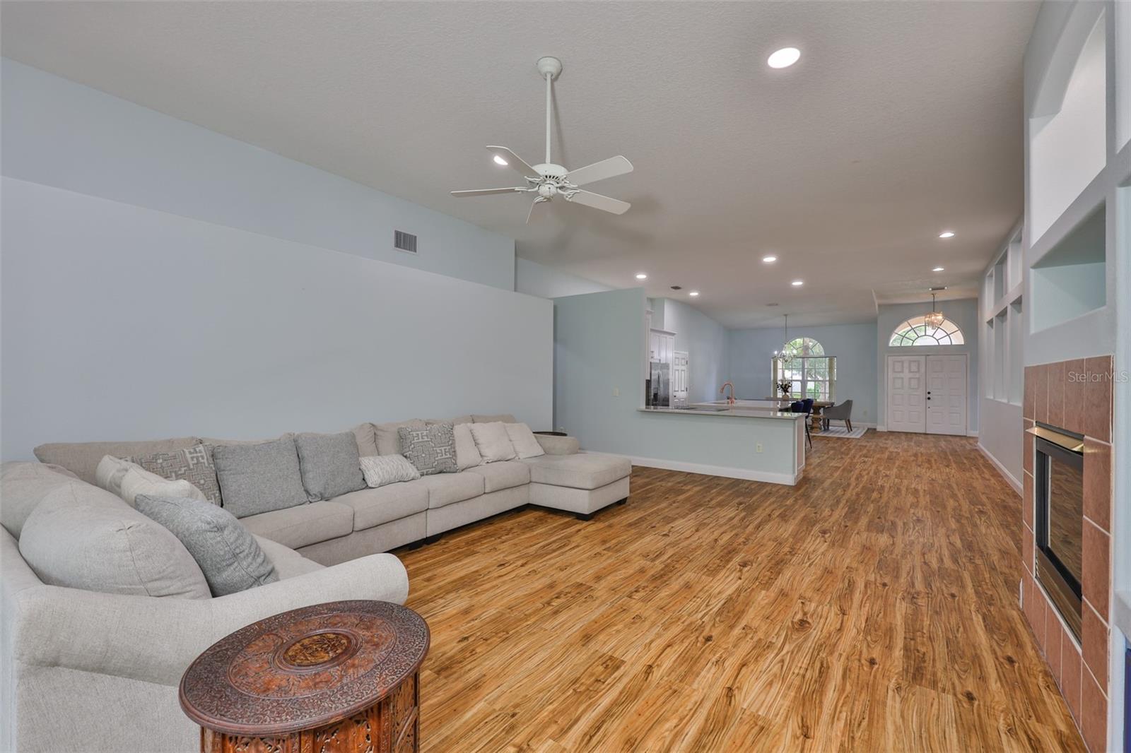 Image 15 of 34 For 18444 Eastwyck Dr