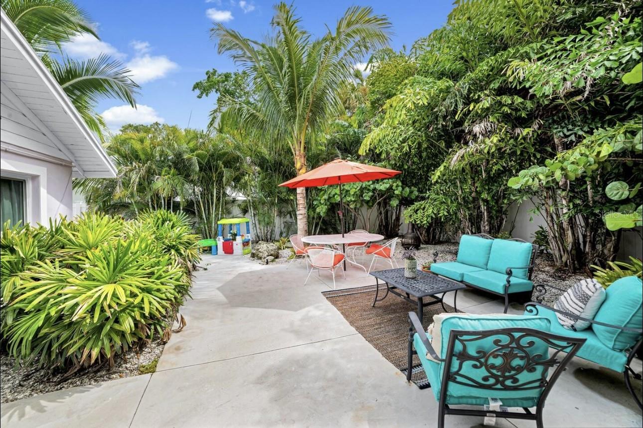 Image 19 of 26 For 1210 Bay Palm Boulevard
