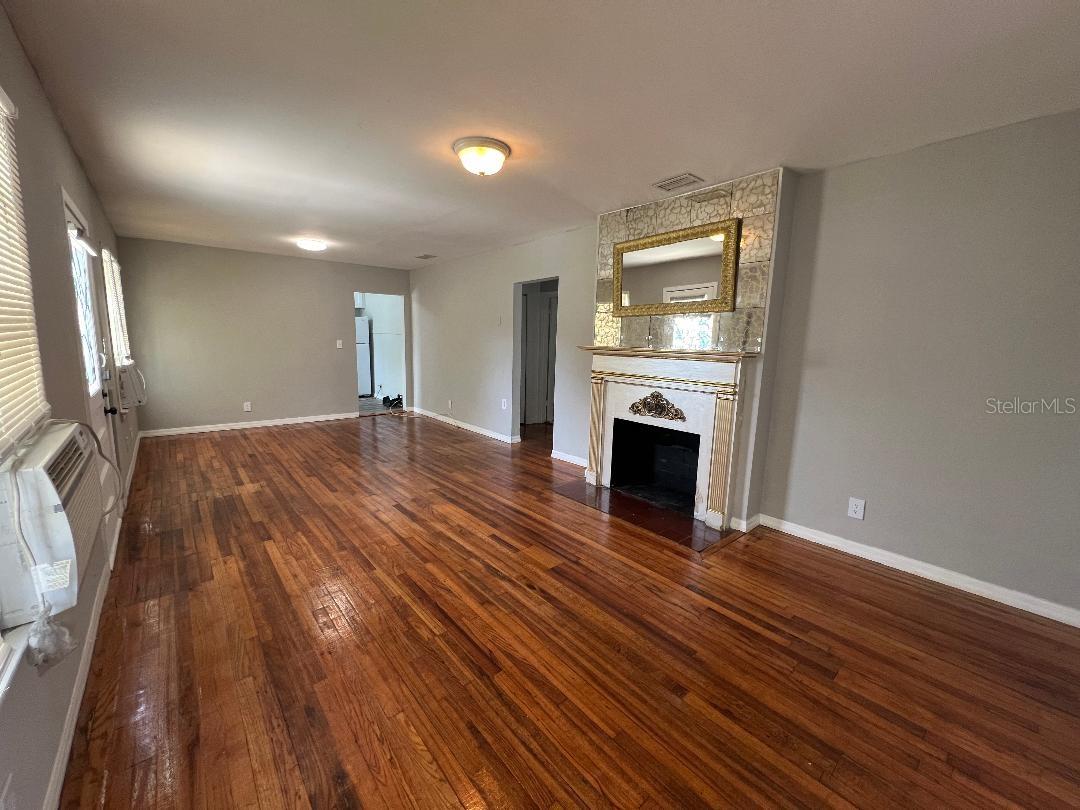 Image 4 of 7 For 3711 North B Street