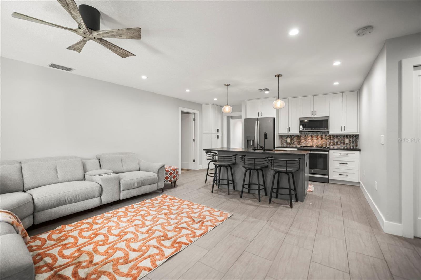 Image 2 of 45 For 1516 Santa Anna Drive