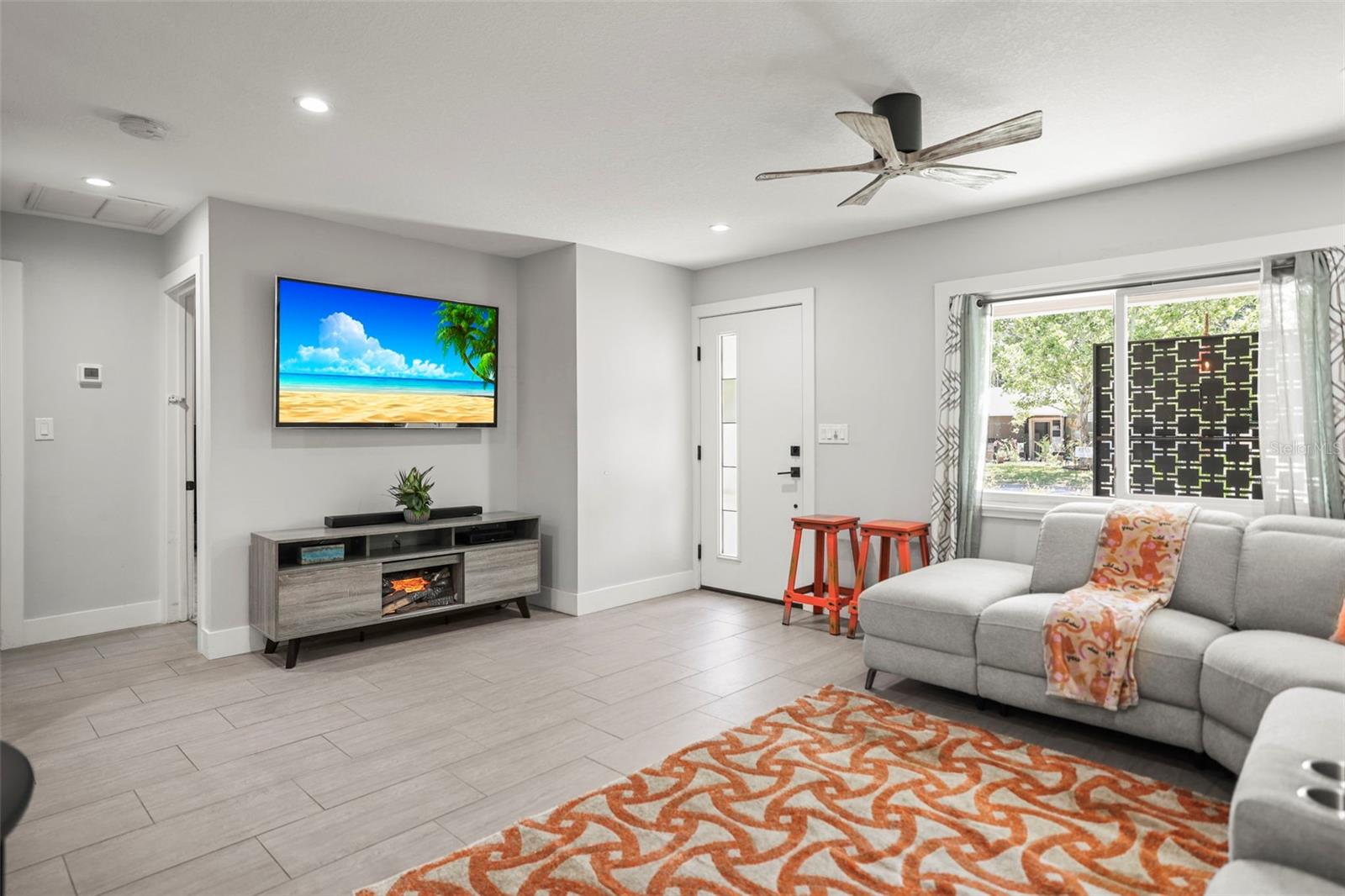 Image 6 of 45 For 1516 Santa Anna Drive