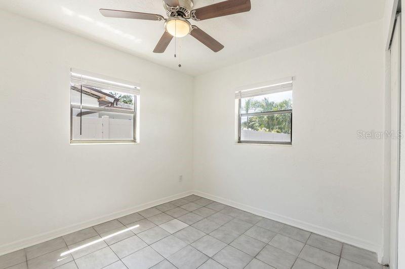 Image 13 of 17 For 410 42nd Avenue Ne