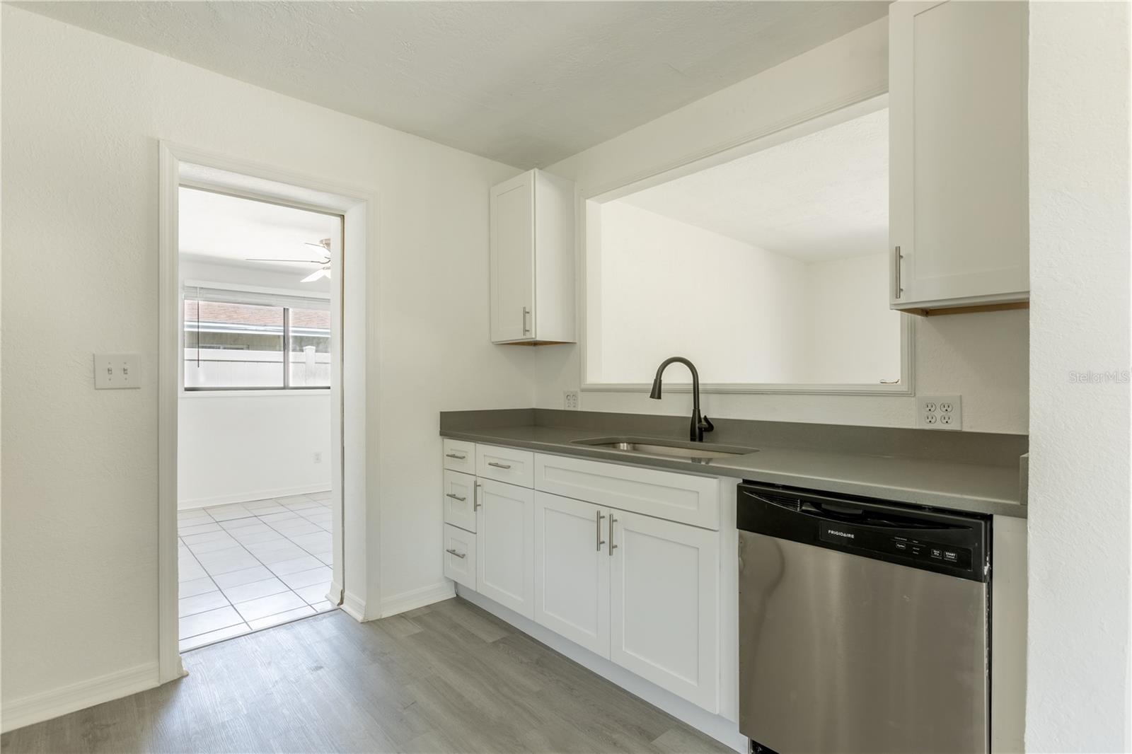 Image 7 of 17 For 410 42nd Avenue Ne