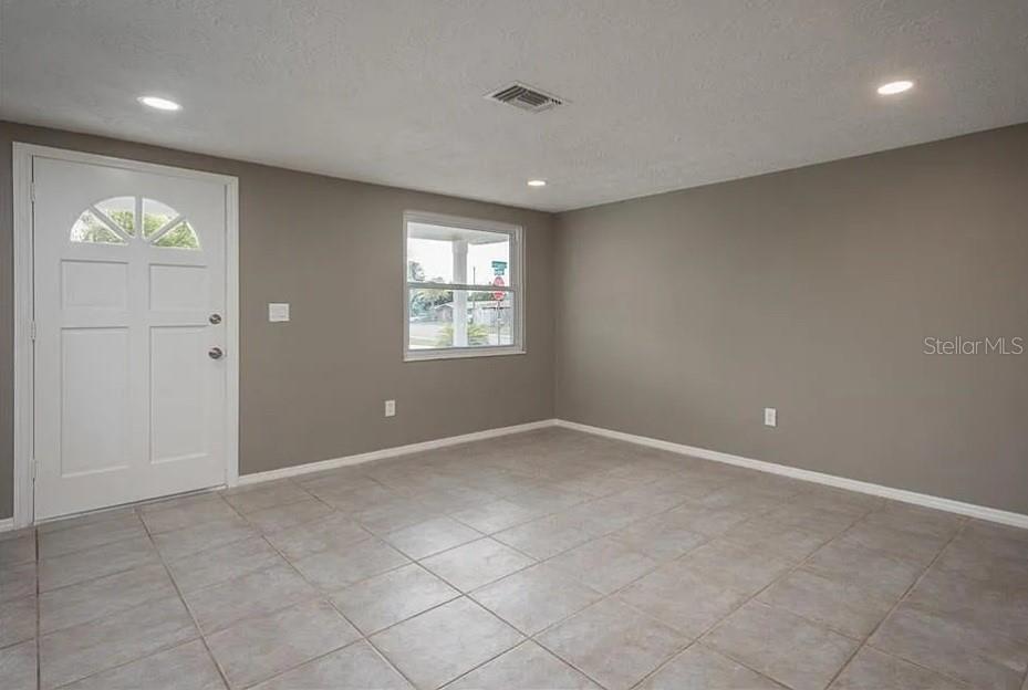 Image 13 of 20 For 2618 Almond Drive
