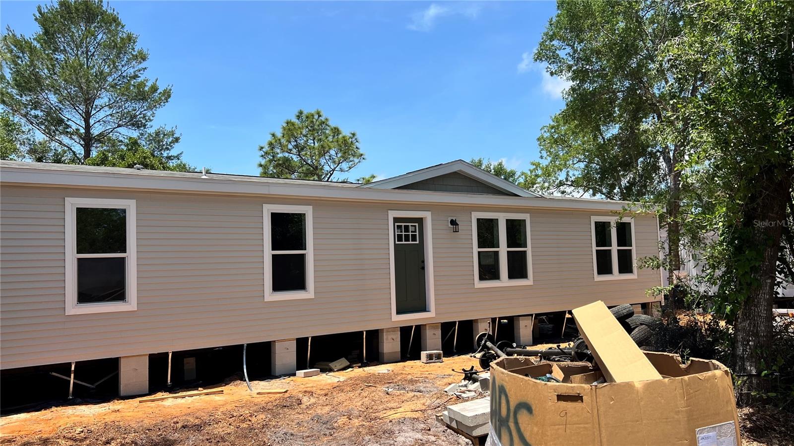 Details for 10040 Lake Drive, WEEKI WACHEE, FL 34613