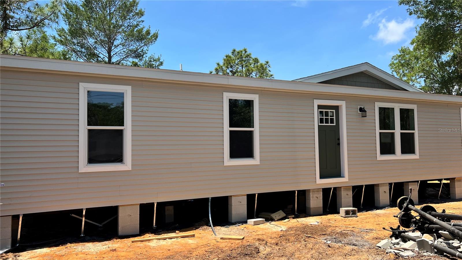 Image 4 of 43 For 10040 Lake Drive
