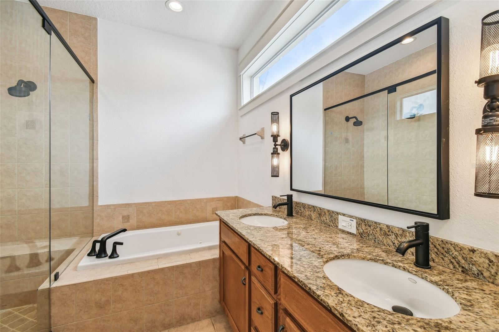 Listing photo id 35 for 407 Fremont Avenue B