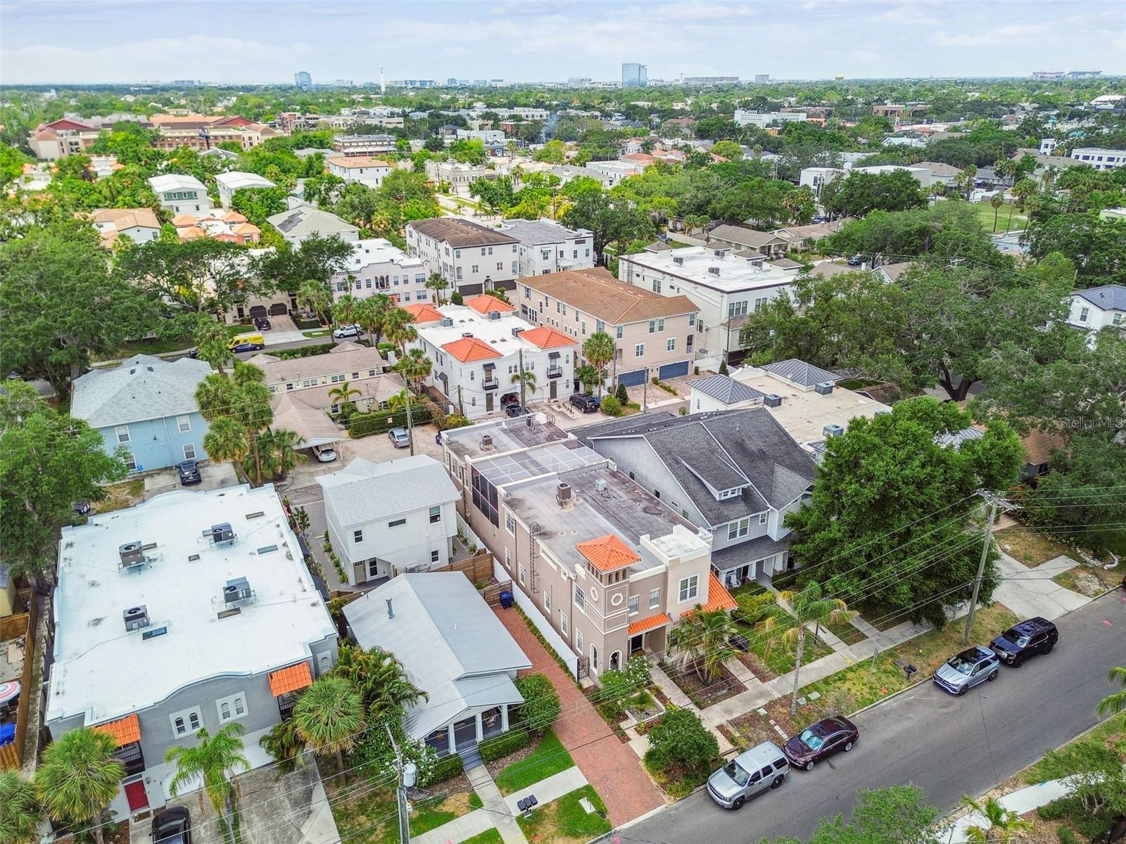 Listing photo id 48 for 407 Fremont Avenue B
