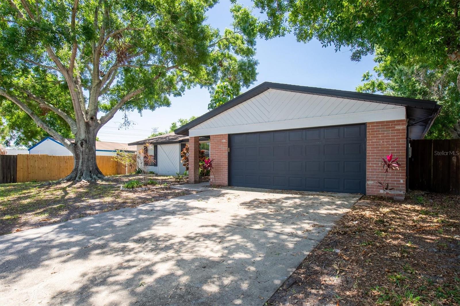 Image 32 of 36 For 502 Timber Bay Circle E