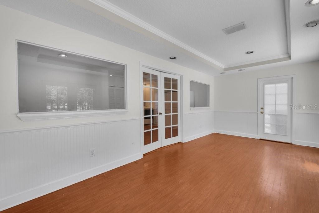 Image 22 of 34 For 5865 Meadowpark Place