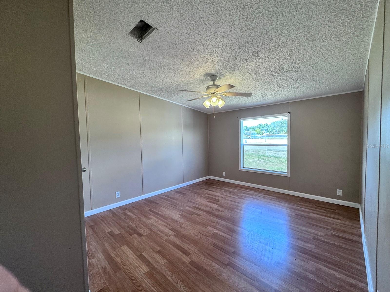 Image 19 of 25 For 4300 Meadow Ridge Avenue