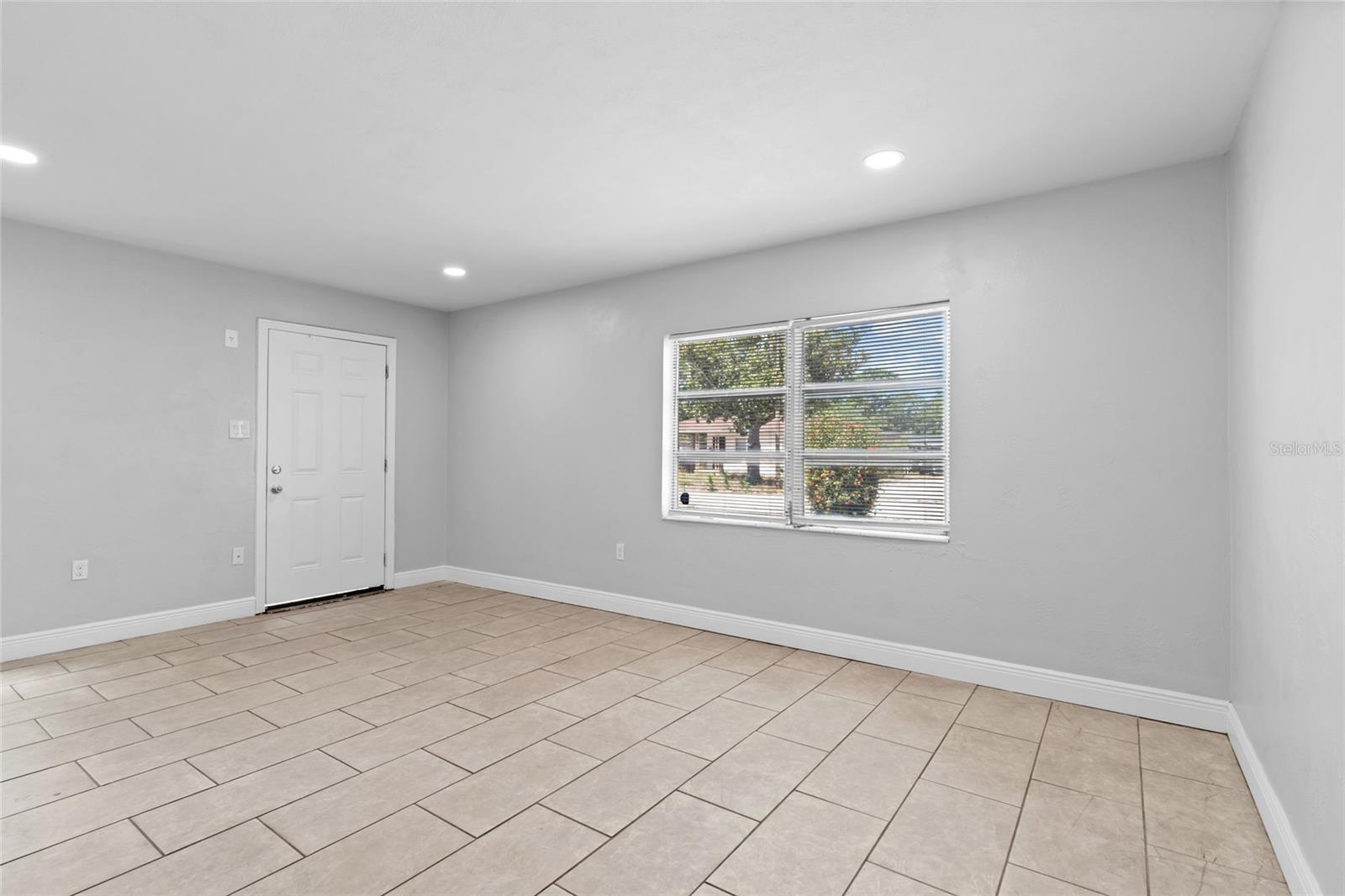 Image 3 of 15 For 308 38th Street S