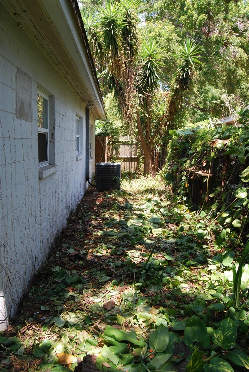 Image 26 of 28 For 6326 55th Avenue N