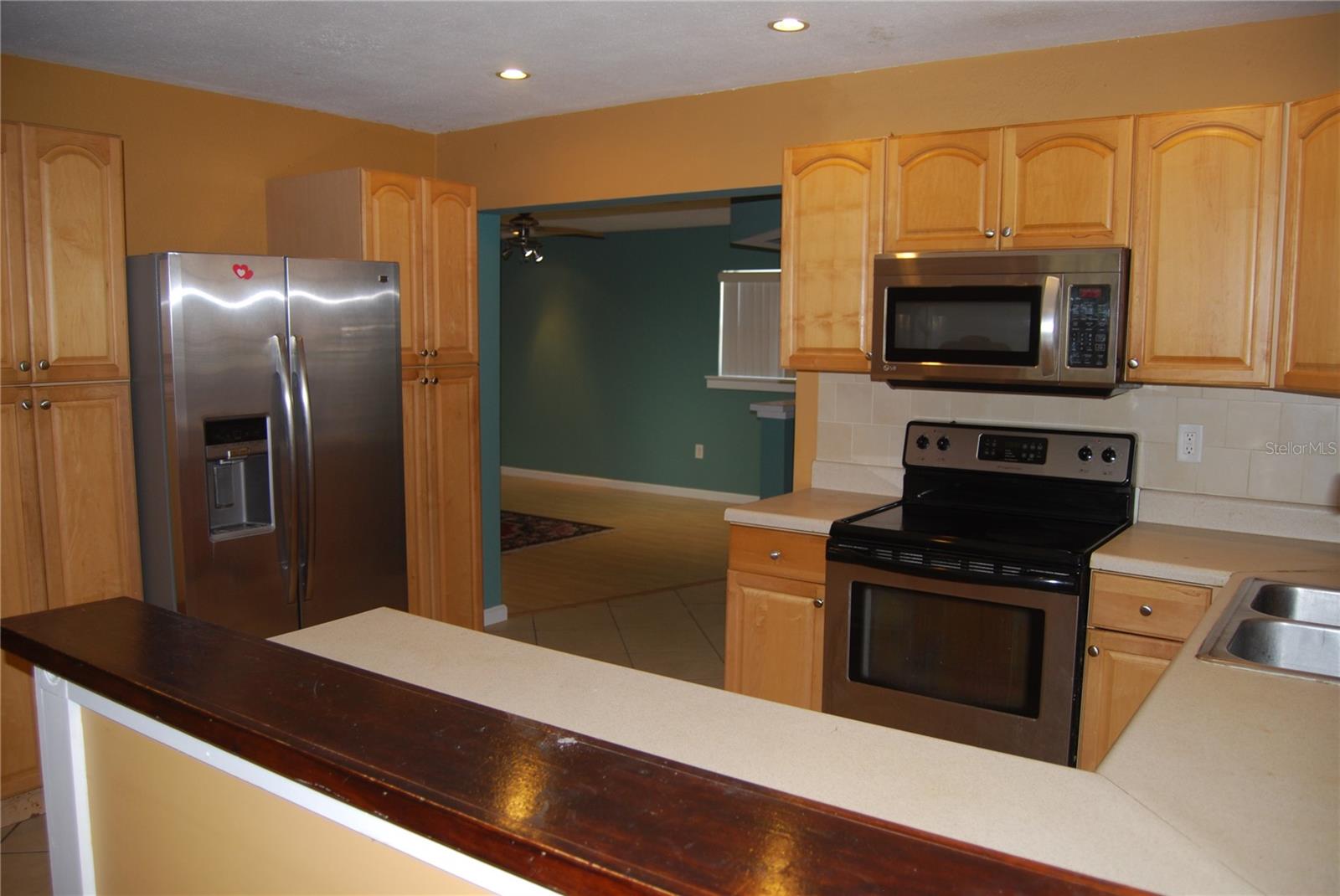 Image 3 of 28 For 6326 55th Avenue N