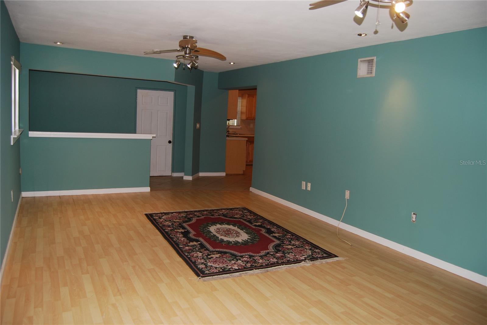 Image 9 of 28 For 6326 55th Avenue N