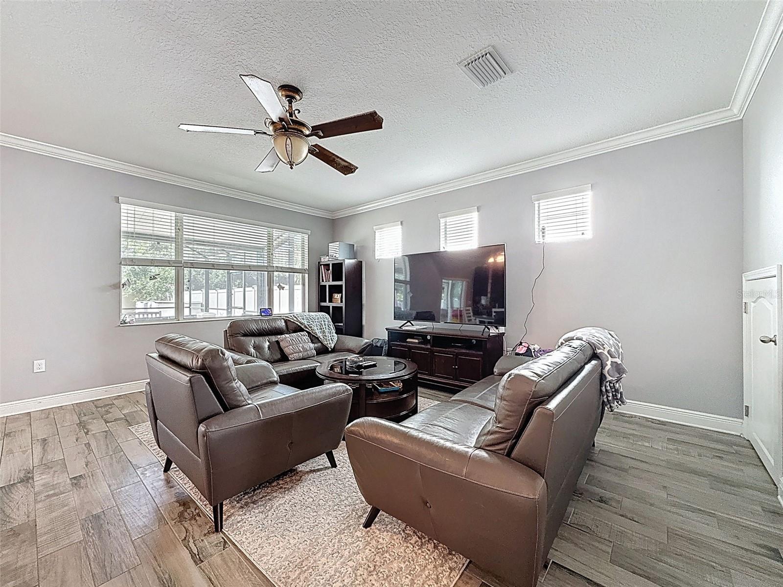 Image 14 of 62 For 10560 Lake Seminole Terrace