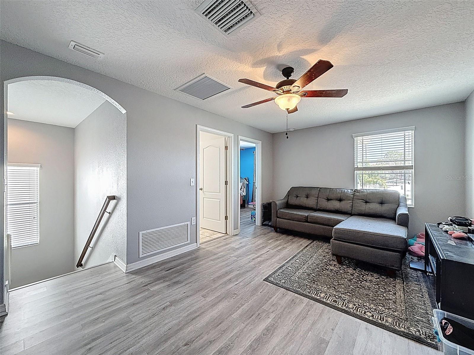 Image 23 of 62 For 10560 Lake Seminole Terrace