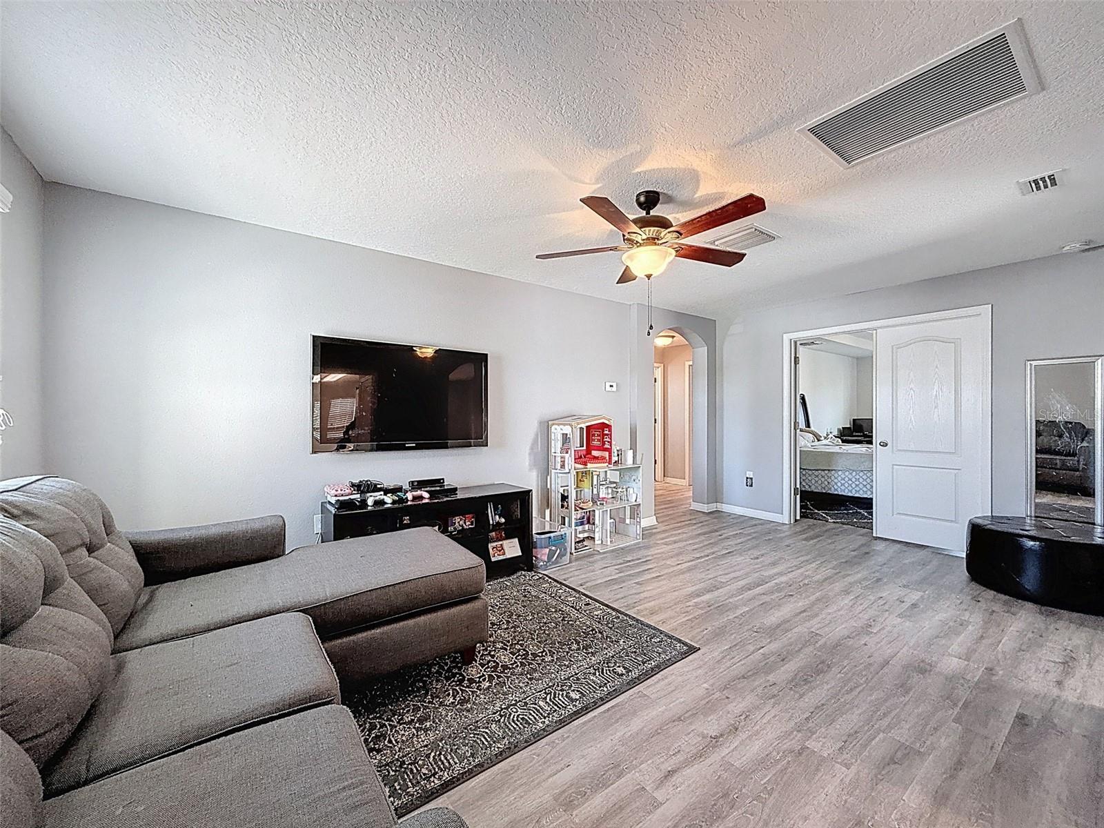 Image 26 of 62 For 10560 Lake Seminole Terrace