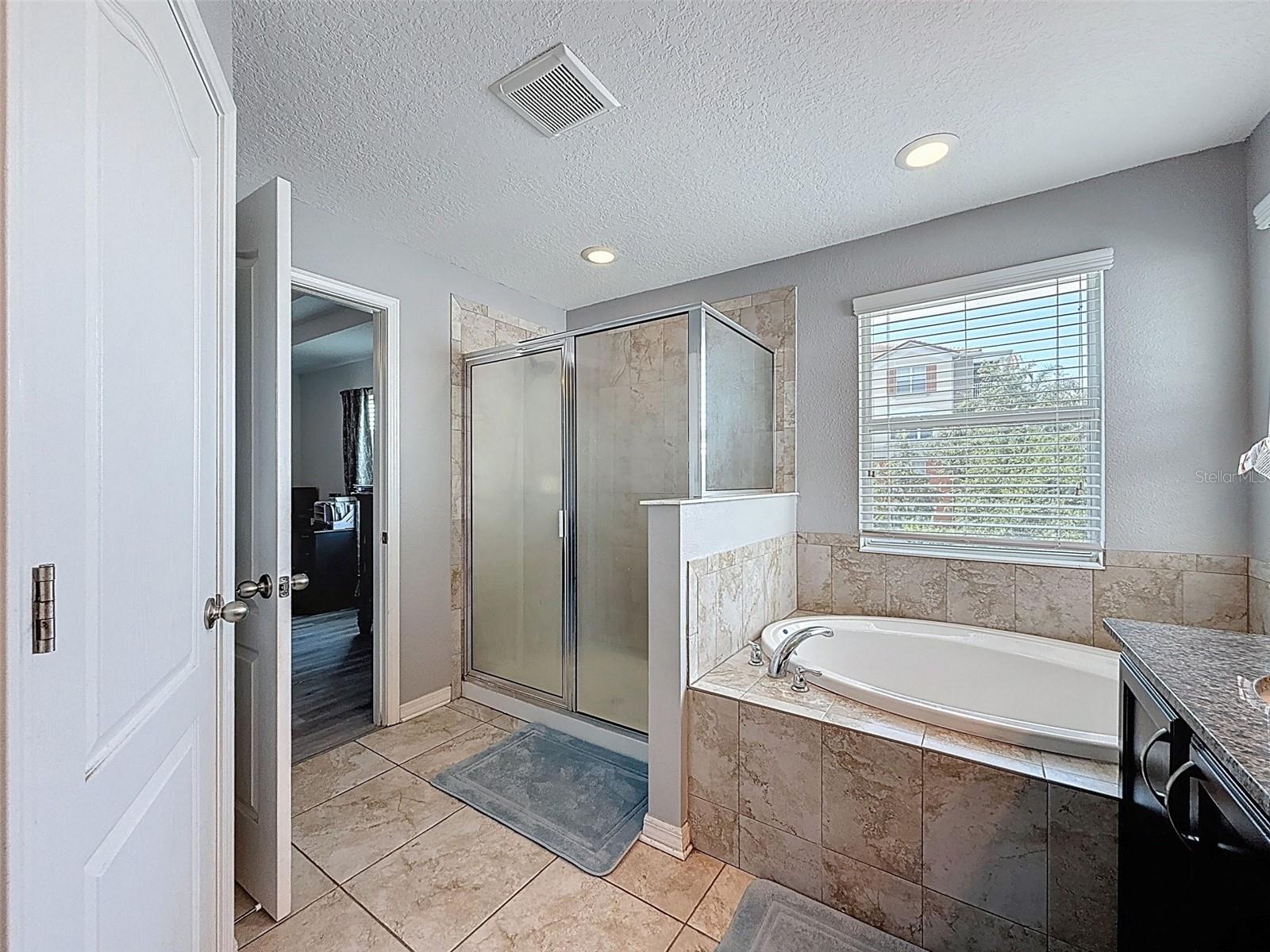 Image 31 of 62 For 10560 Lake Seminole Terrace