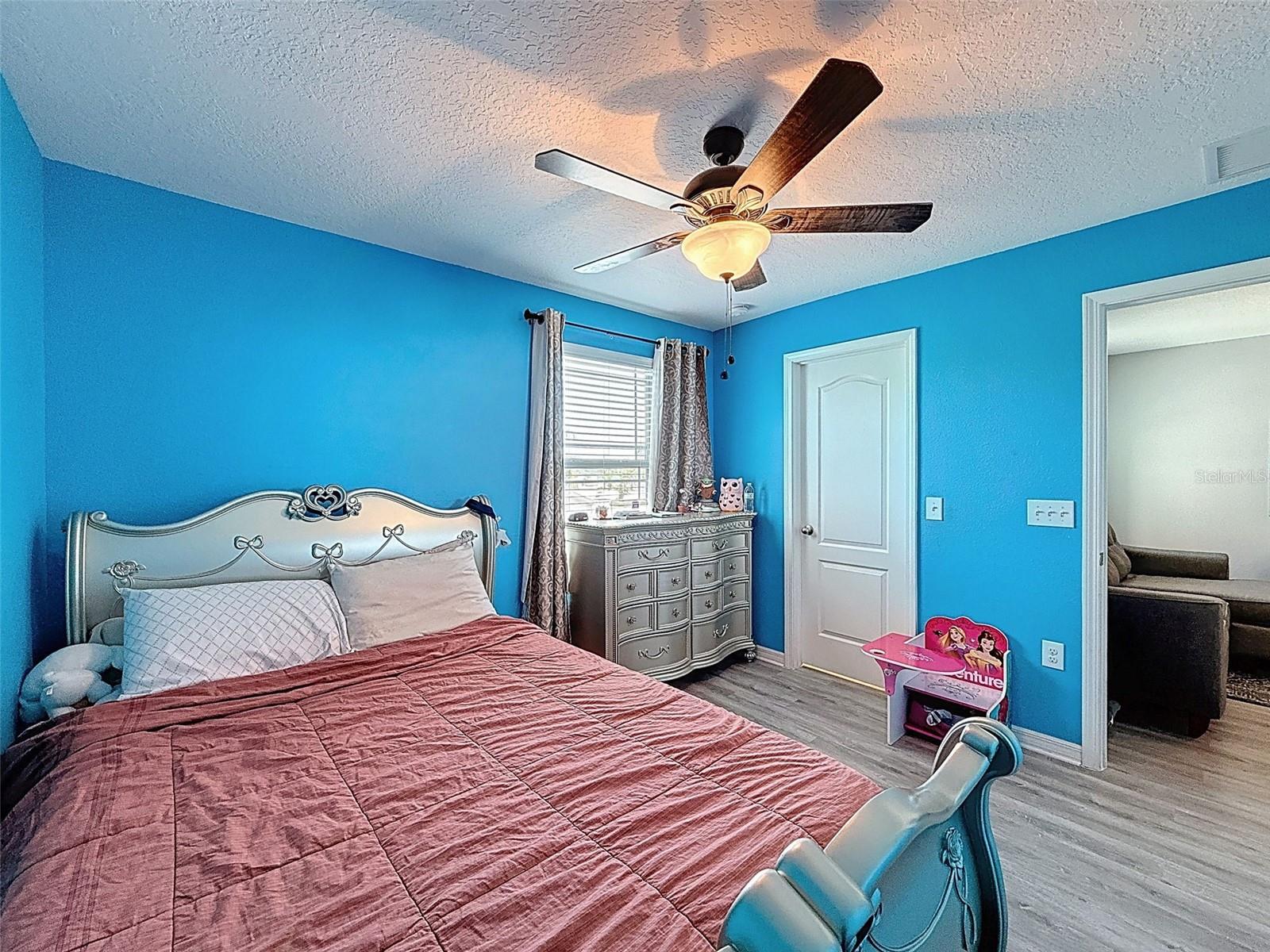 Image 40 of 62 For 10560 Lake Seminole Terrace
