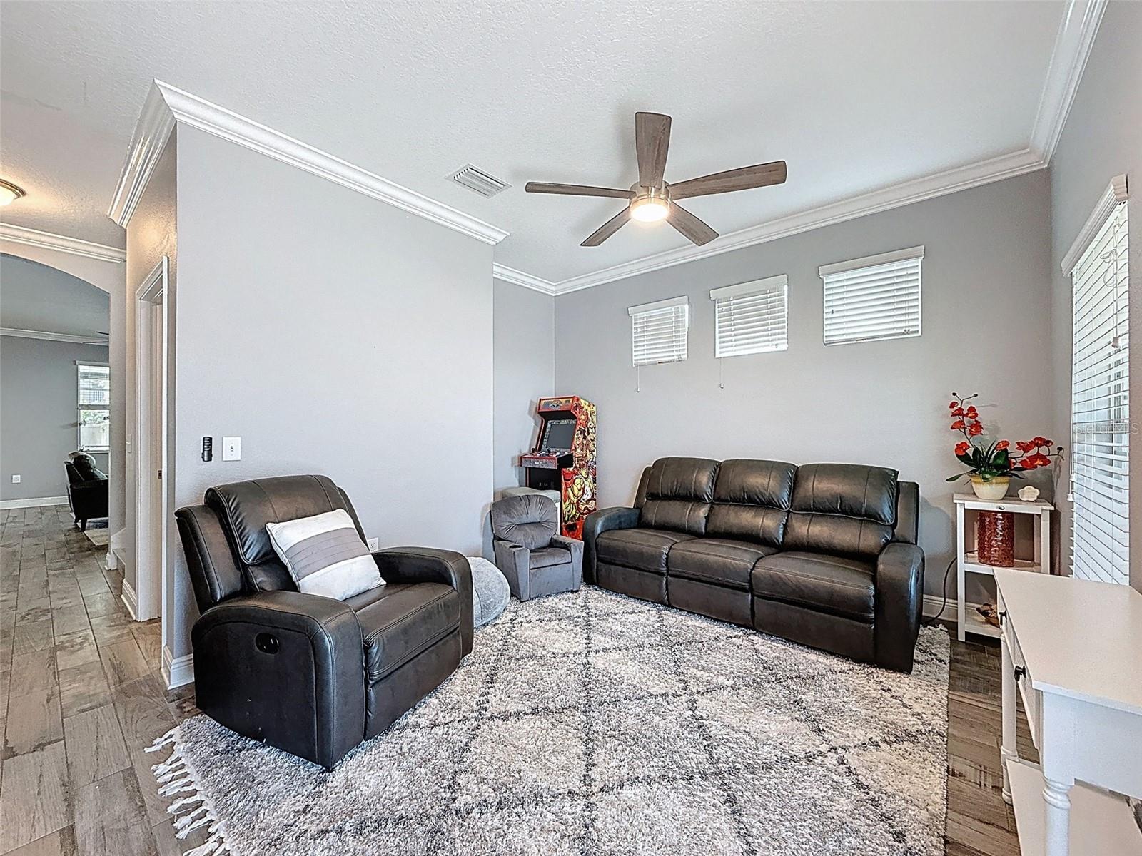 Image 7 of 62 For 10560 Lake Seminole Terrace