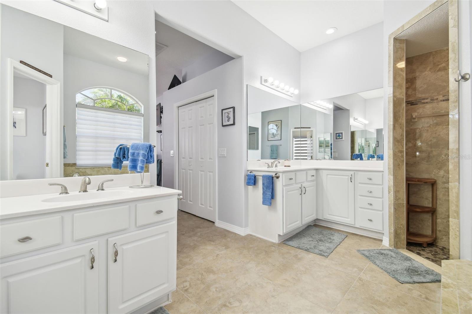 Listing photo id 24 for 3737 Gaviota Drive