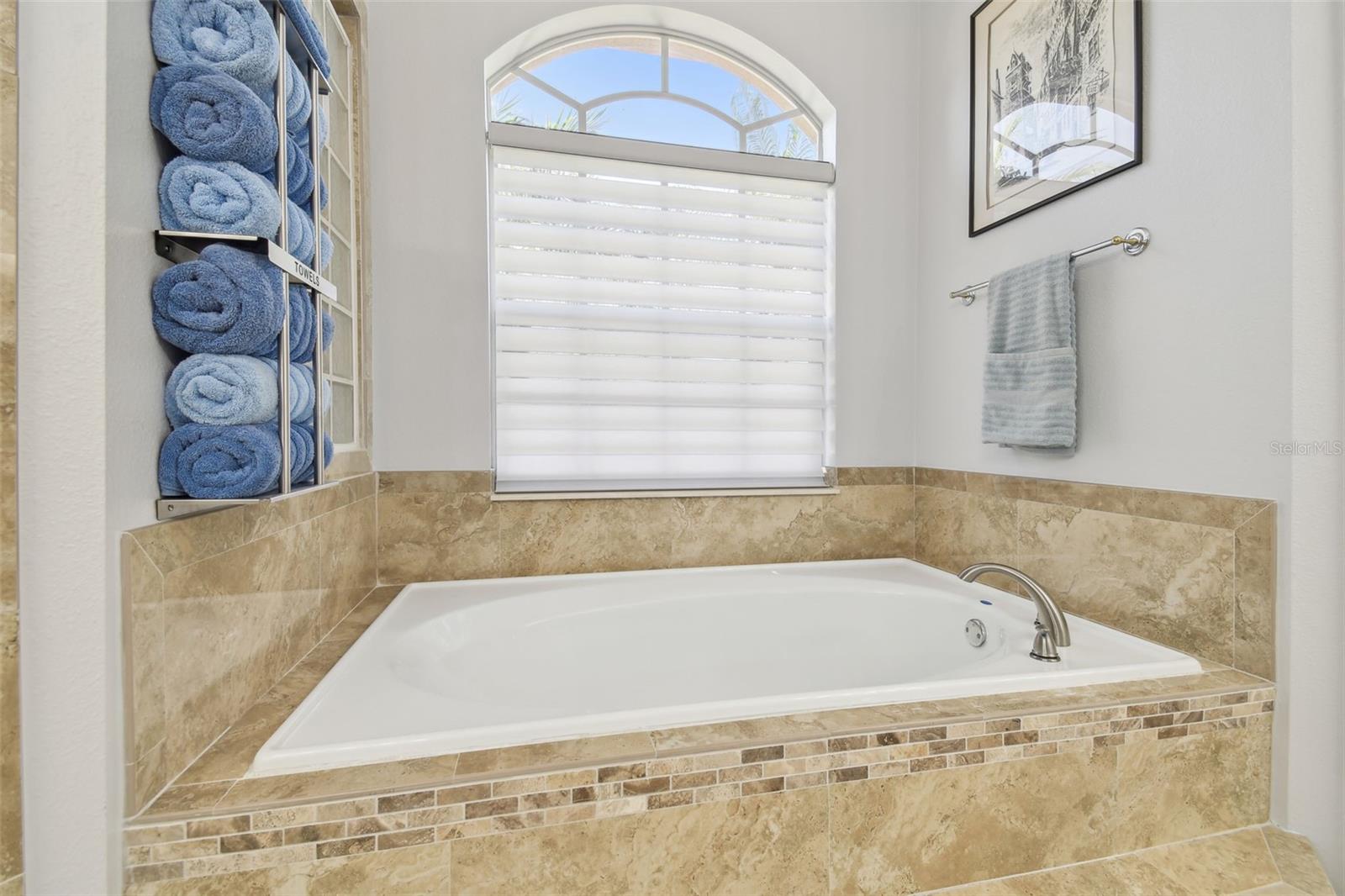Listing photo id 27 for 3737 Gaviota Drive