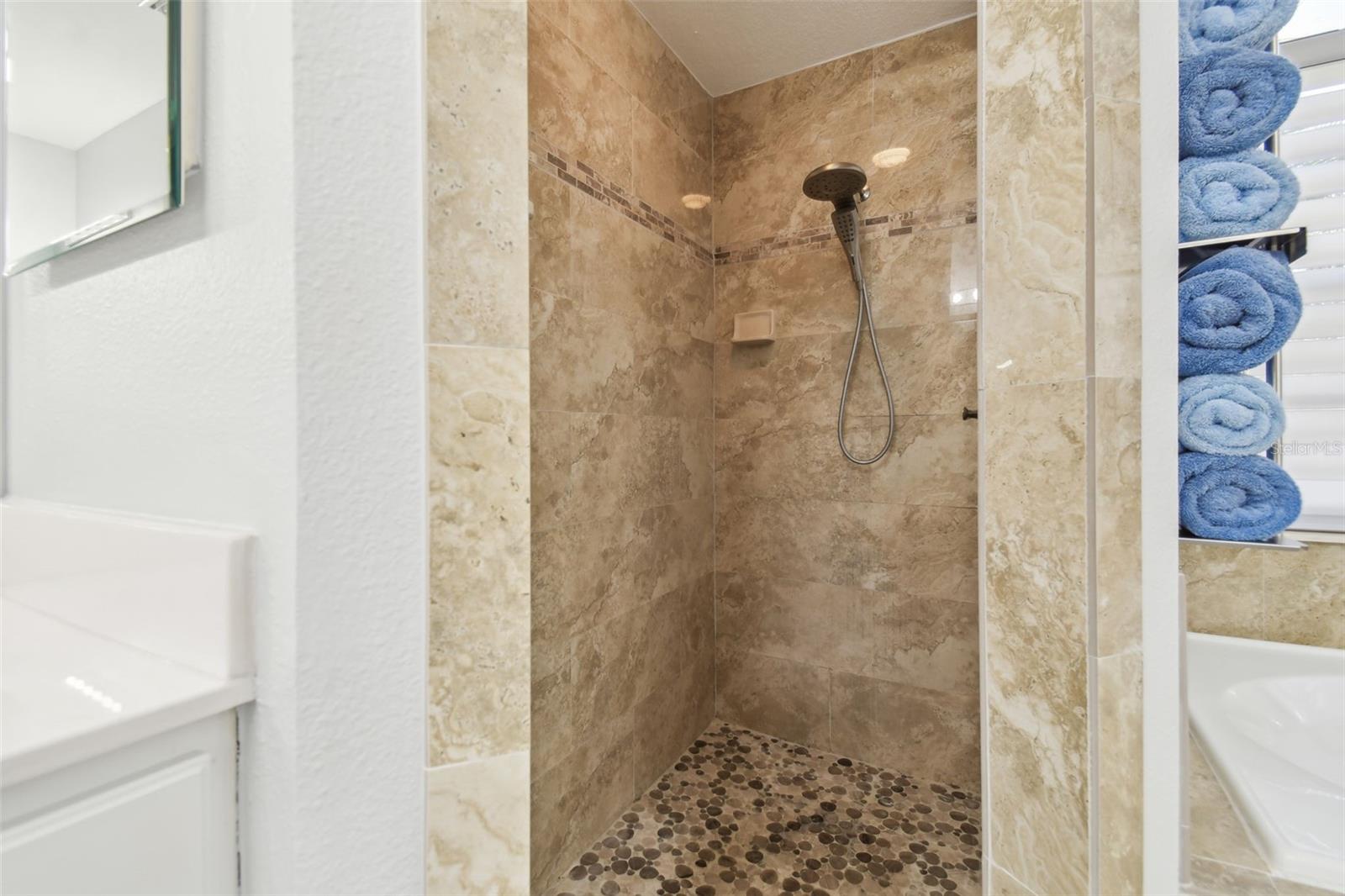Listing photo id 28 for 3737 Gaviota Drive