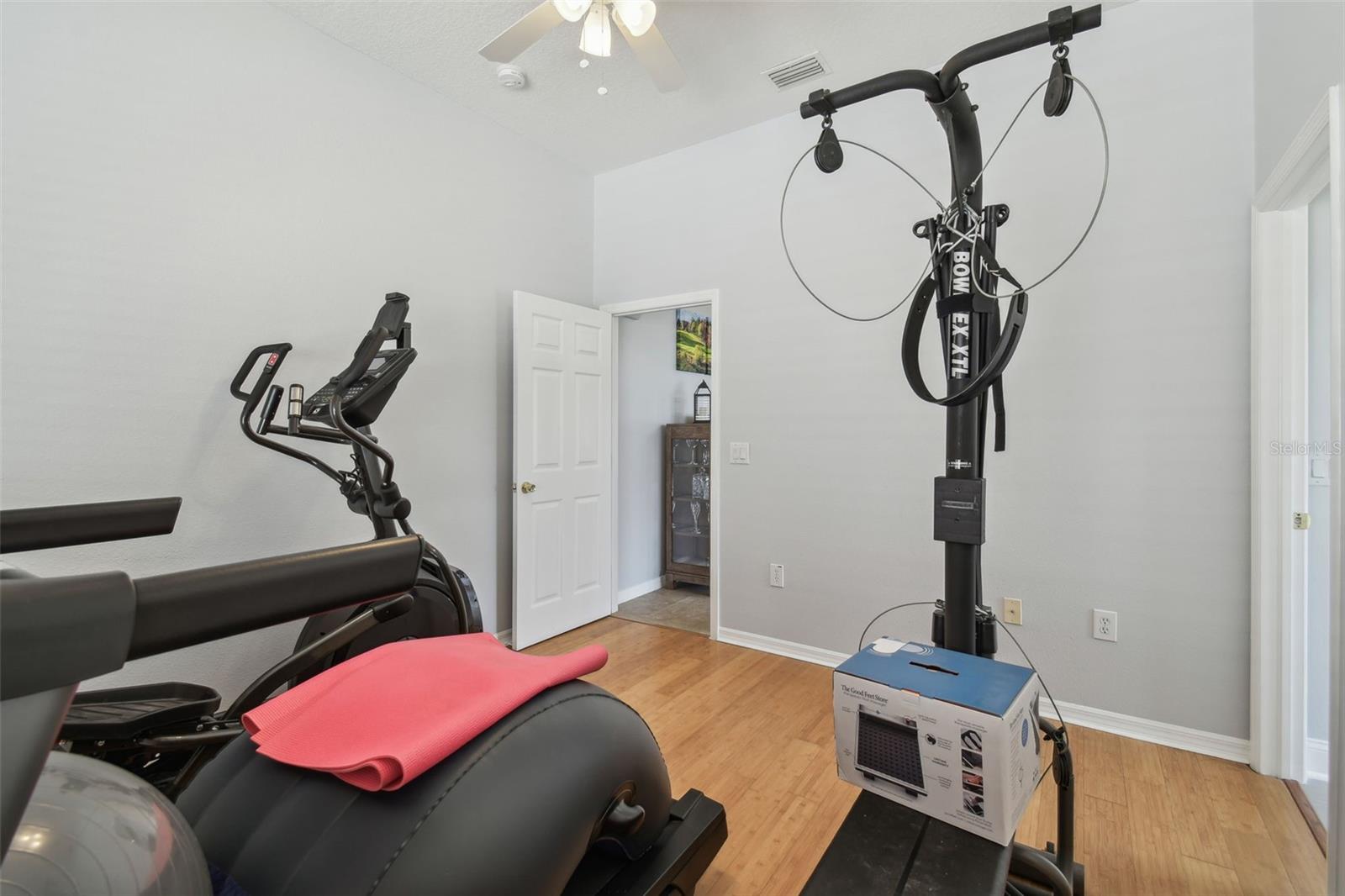Listing photo id 37 for 3737 Gaviota Drive