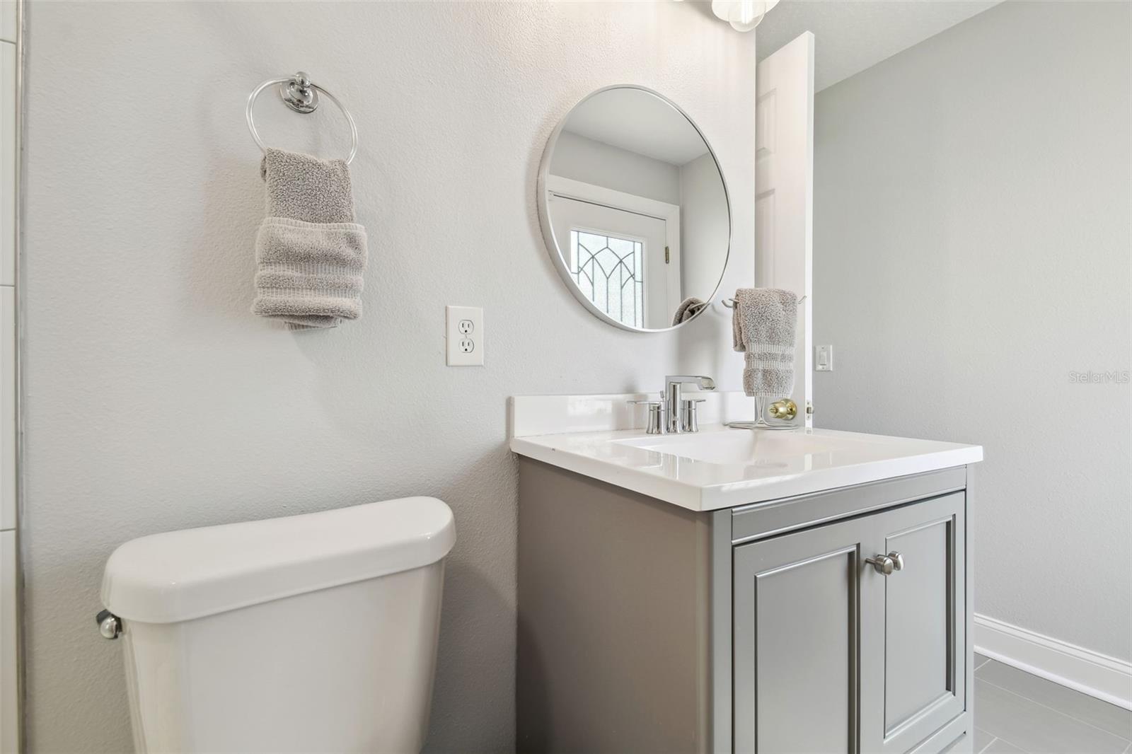 Listing photo id 40 for 3737 Gaviota Drive