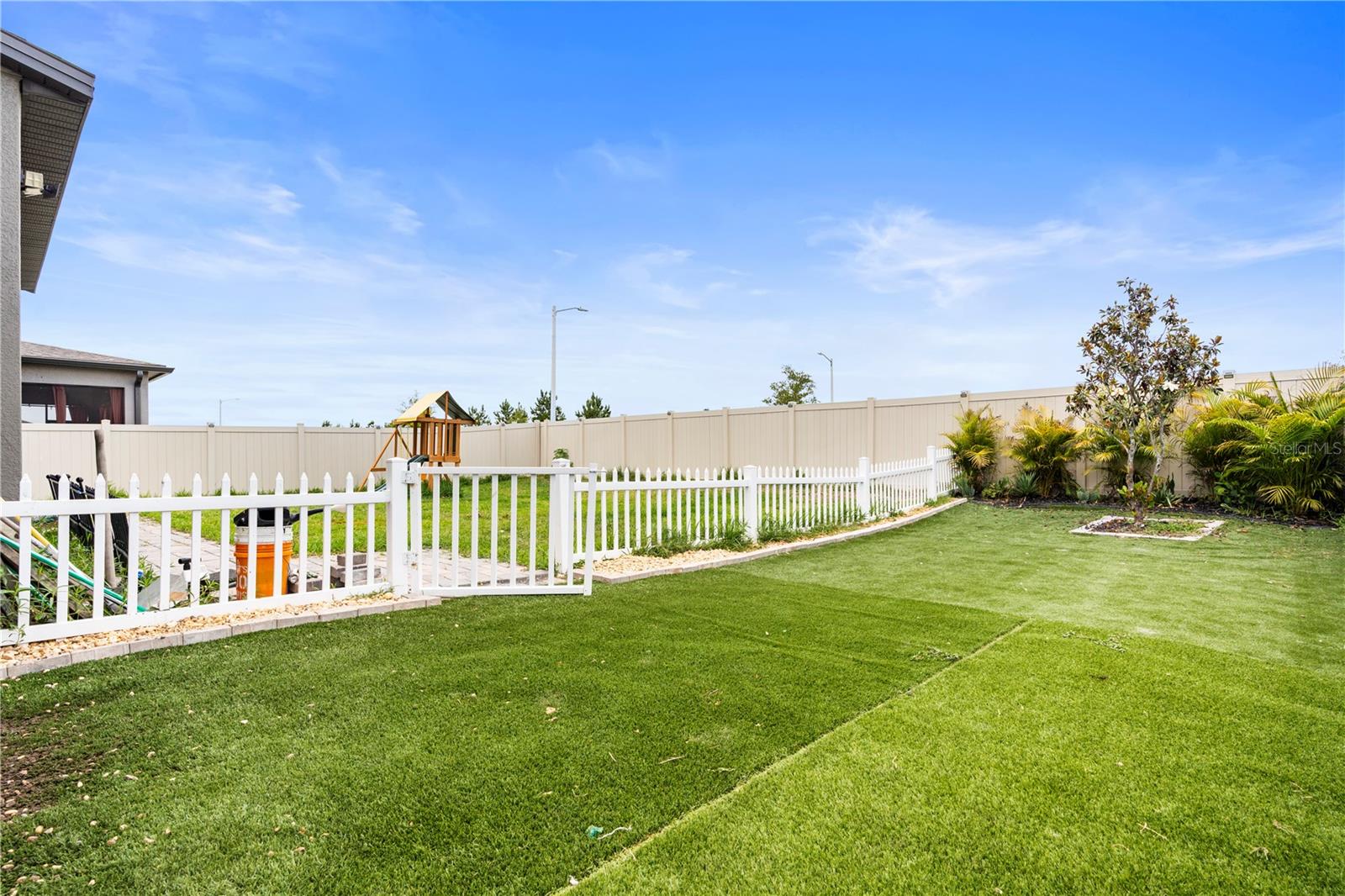 Image 26 of 34 For 4917 Eagle Rock Drive
