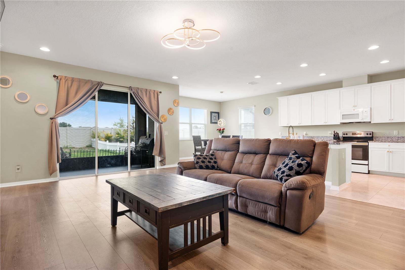 Image 6 of 34 For 4917 Eagle Rock Drive