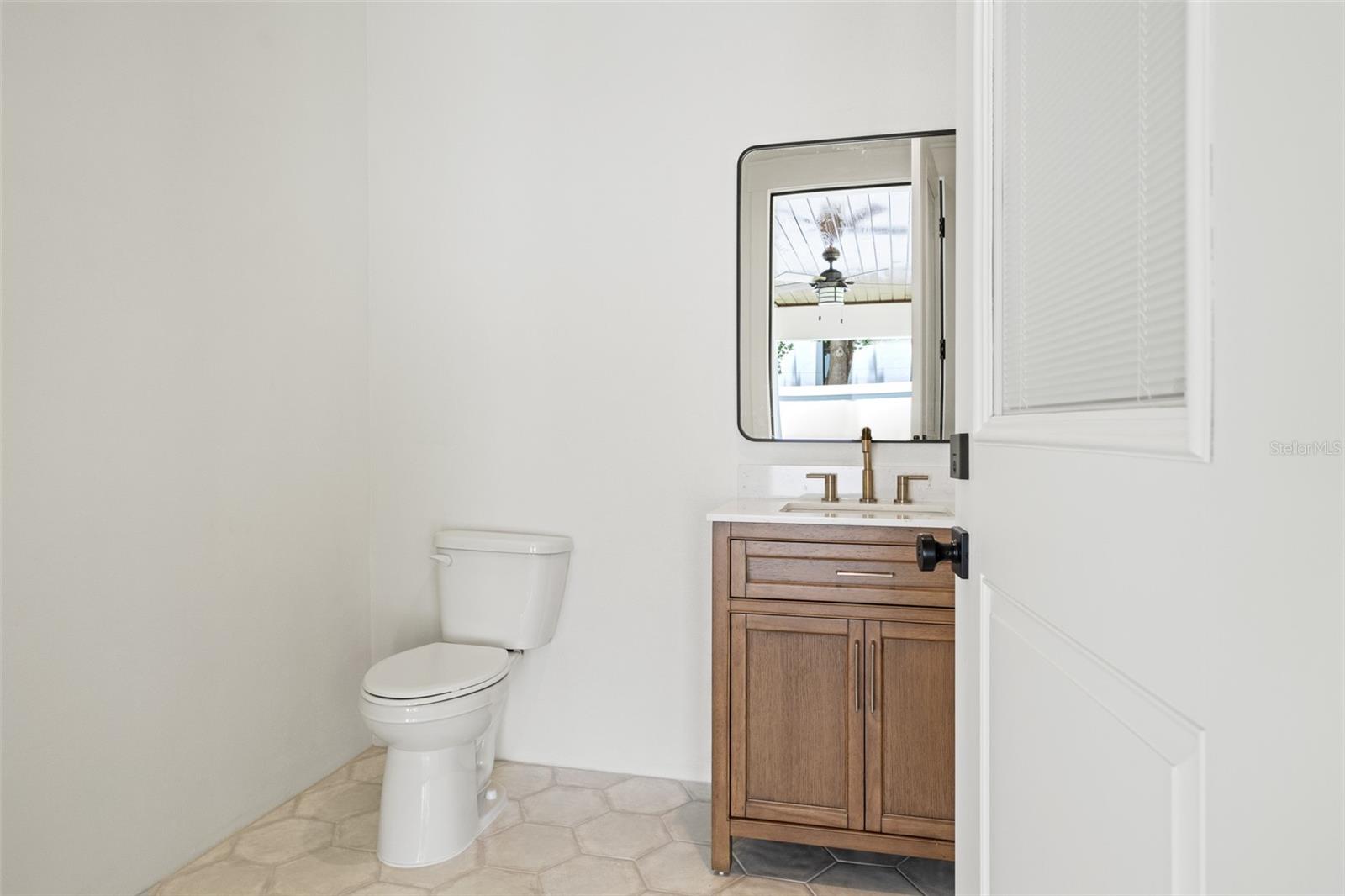 Image 64 of 71 For 2200 Glenwood Drive