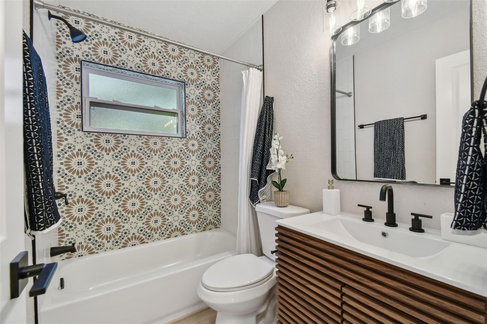 Image 15 of 26 For 5624 62nd Street N