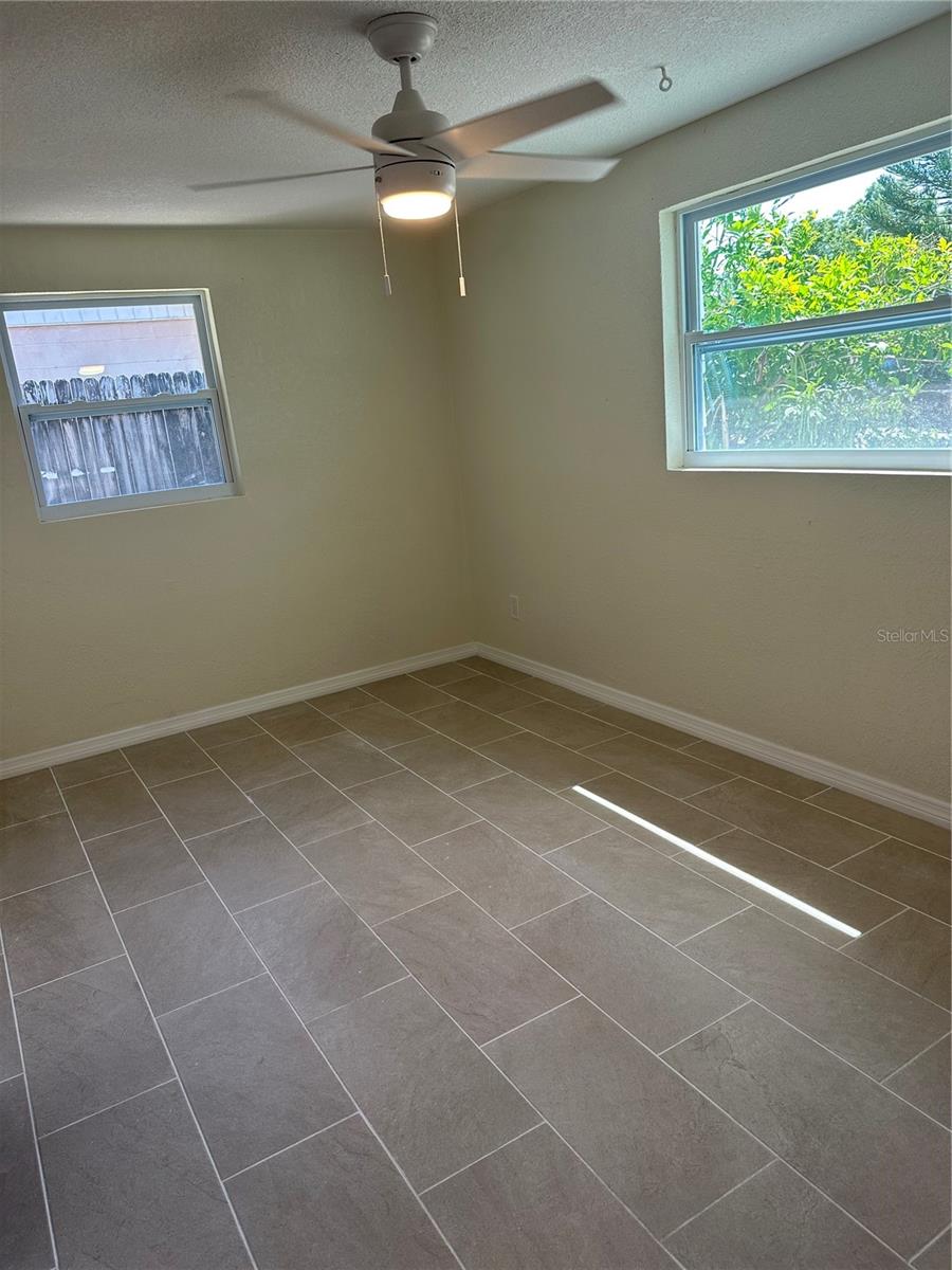 Listing photo id 5 for 2532 Sweetwood Drive