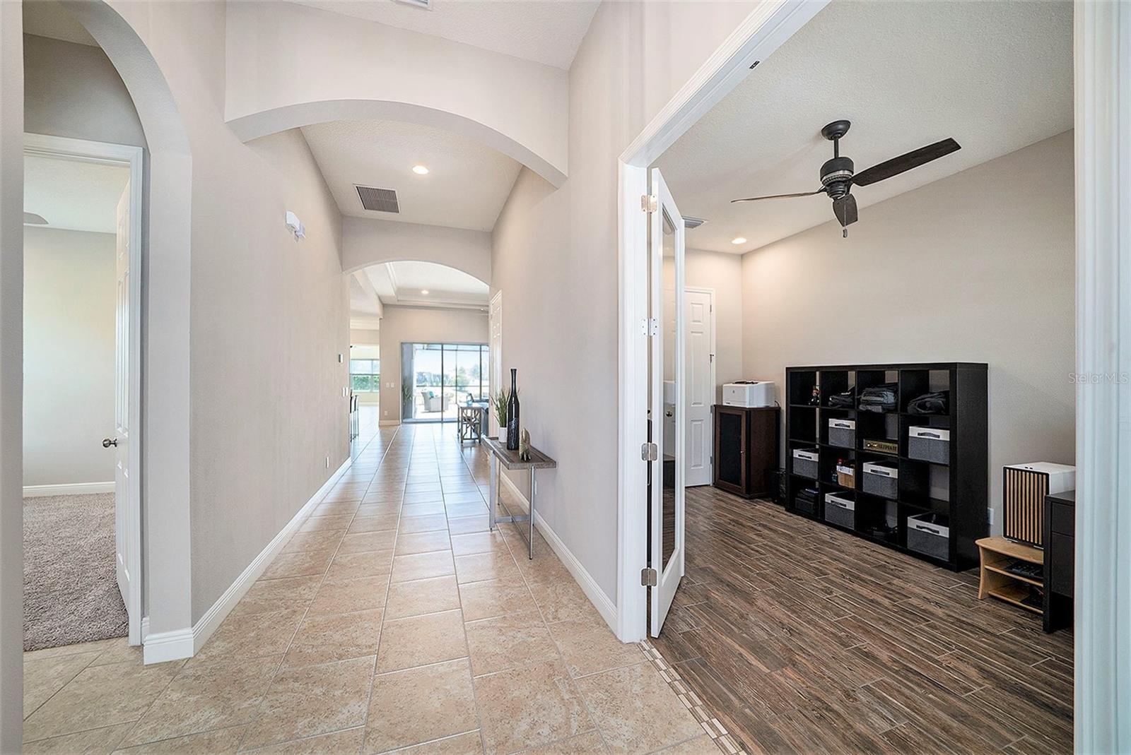 Listing photo id 12 for 8016 Rock Spring Court