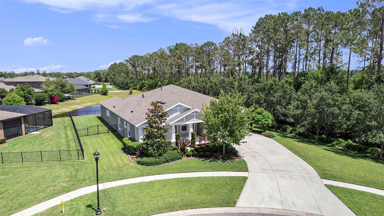 Listing photo id 1 for 8016 Rock Spring Court