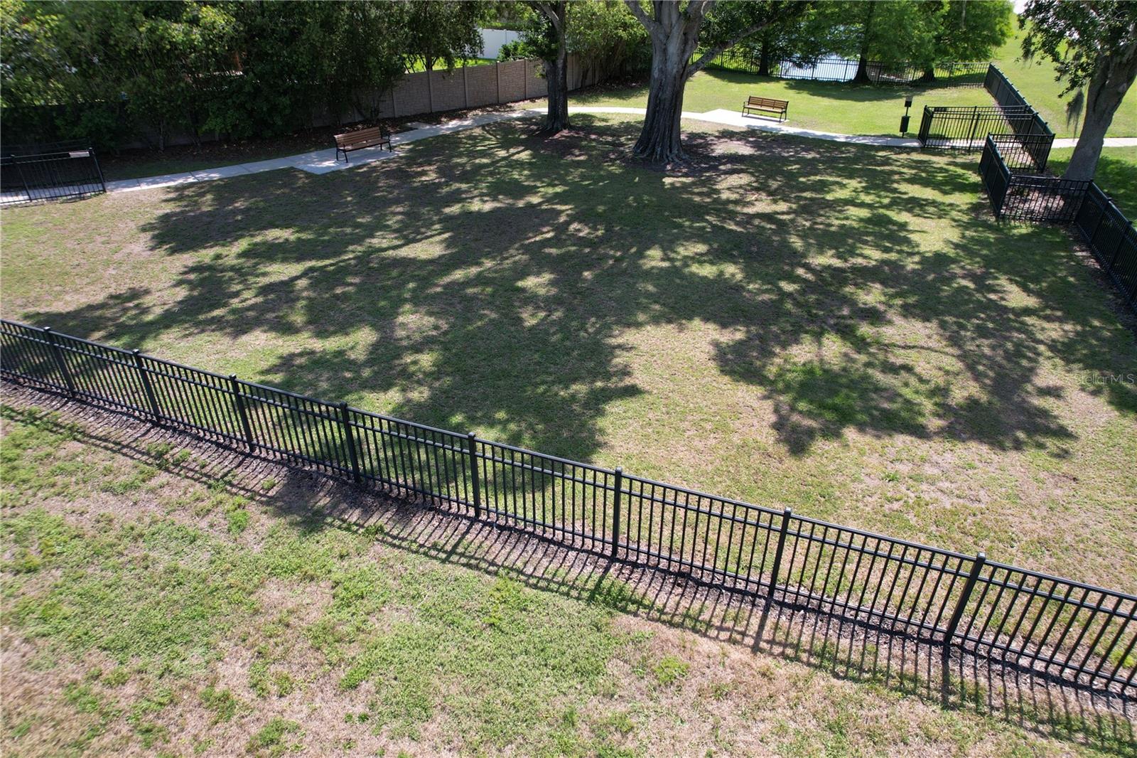Listing photo id 45 for 8016 Rock Spring Court