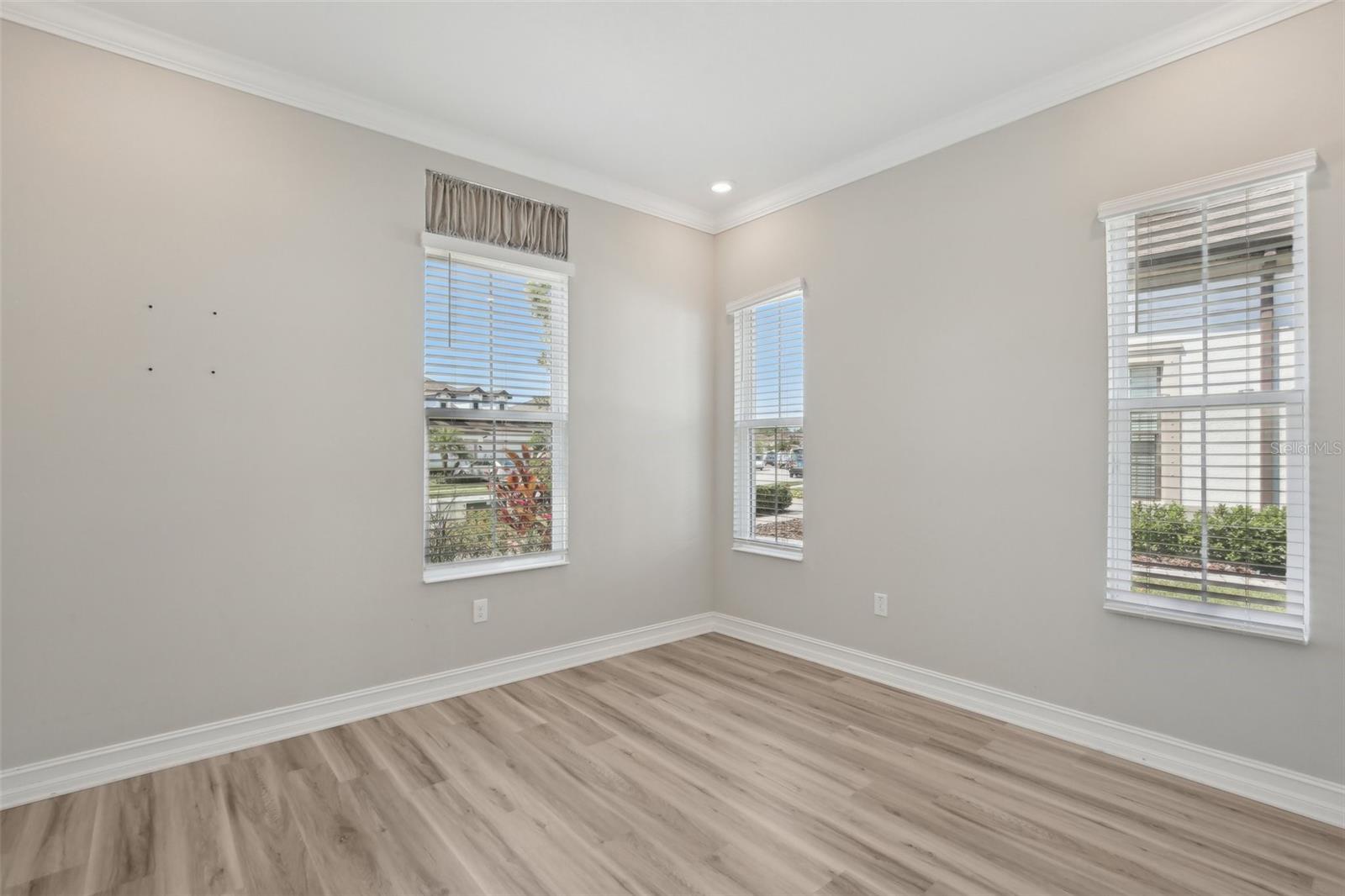 Image 21 of 45 For 4325 Barletta Court