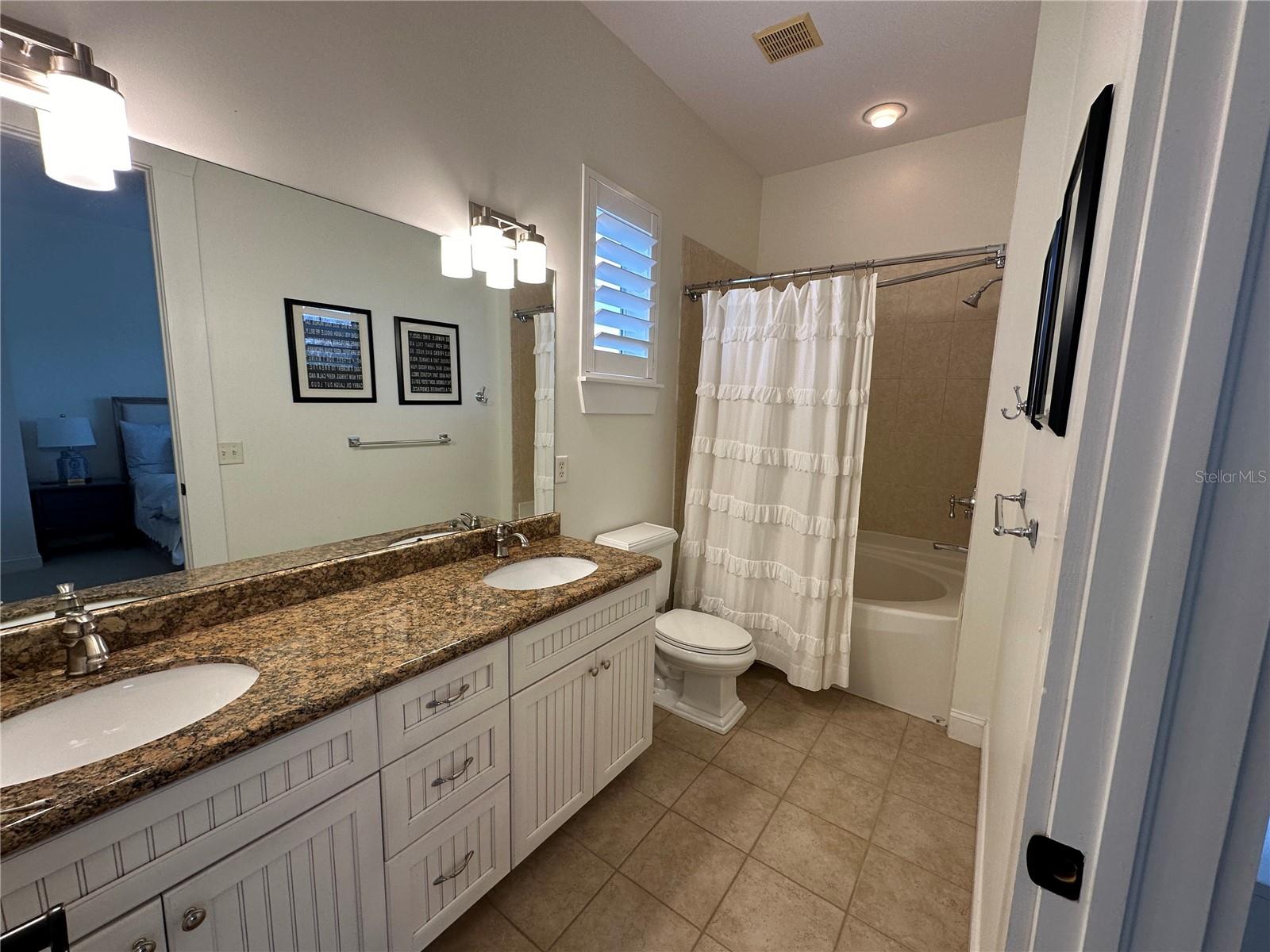 Image 18 of 29 For 5006 Longfellow Avenue