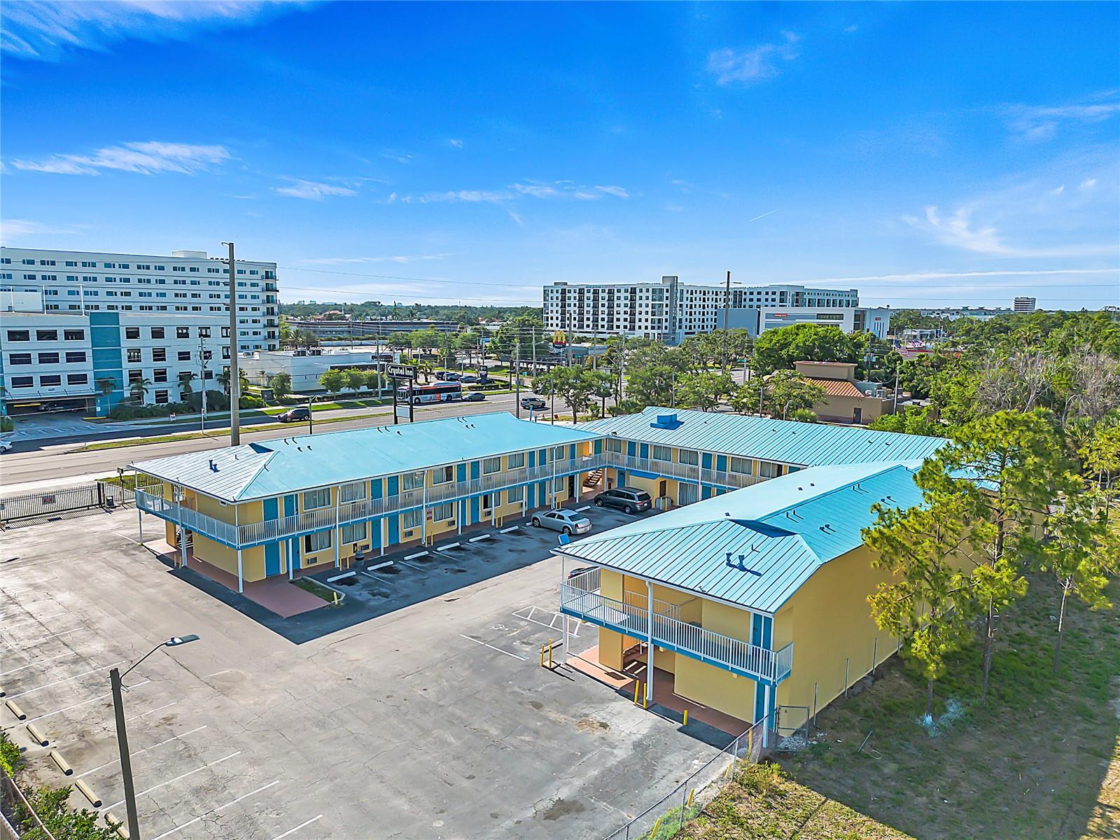 Listing photo id 20 for 4600 34th Street S