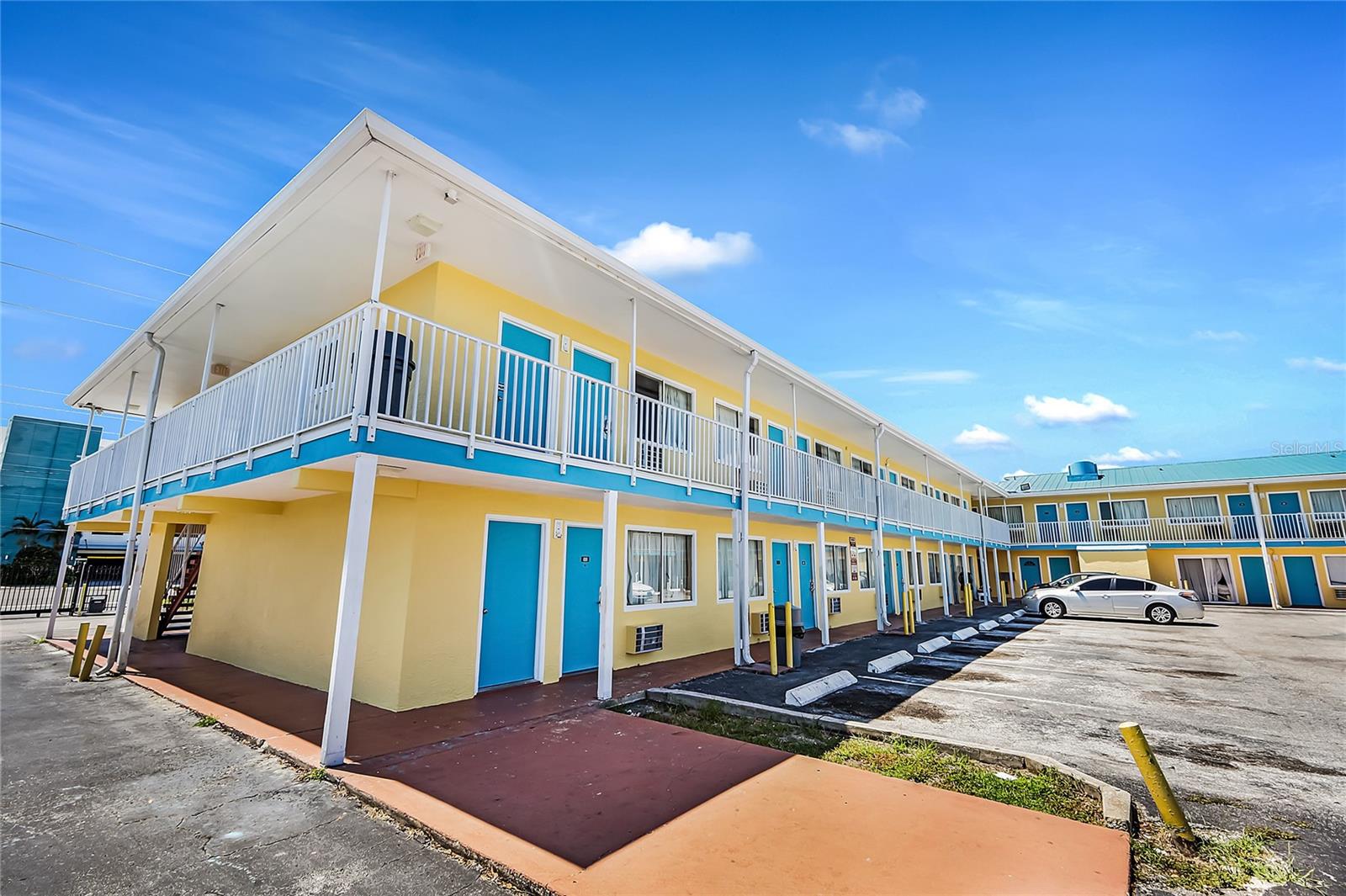 Listing photo id 42 for 4600 34th Street S