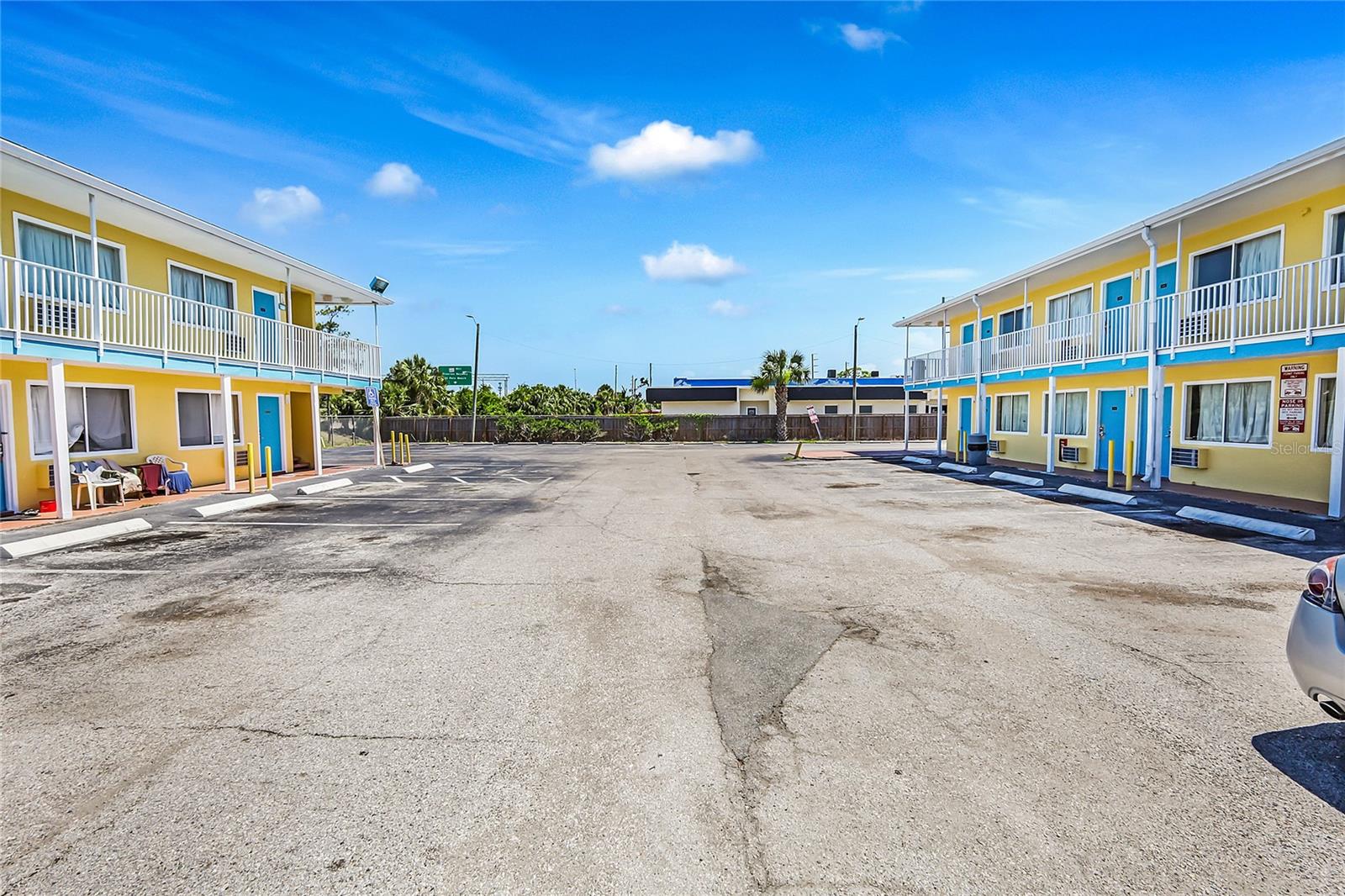 Listing photo id 44 for 4600 34th Street S